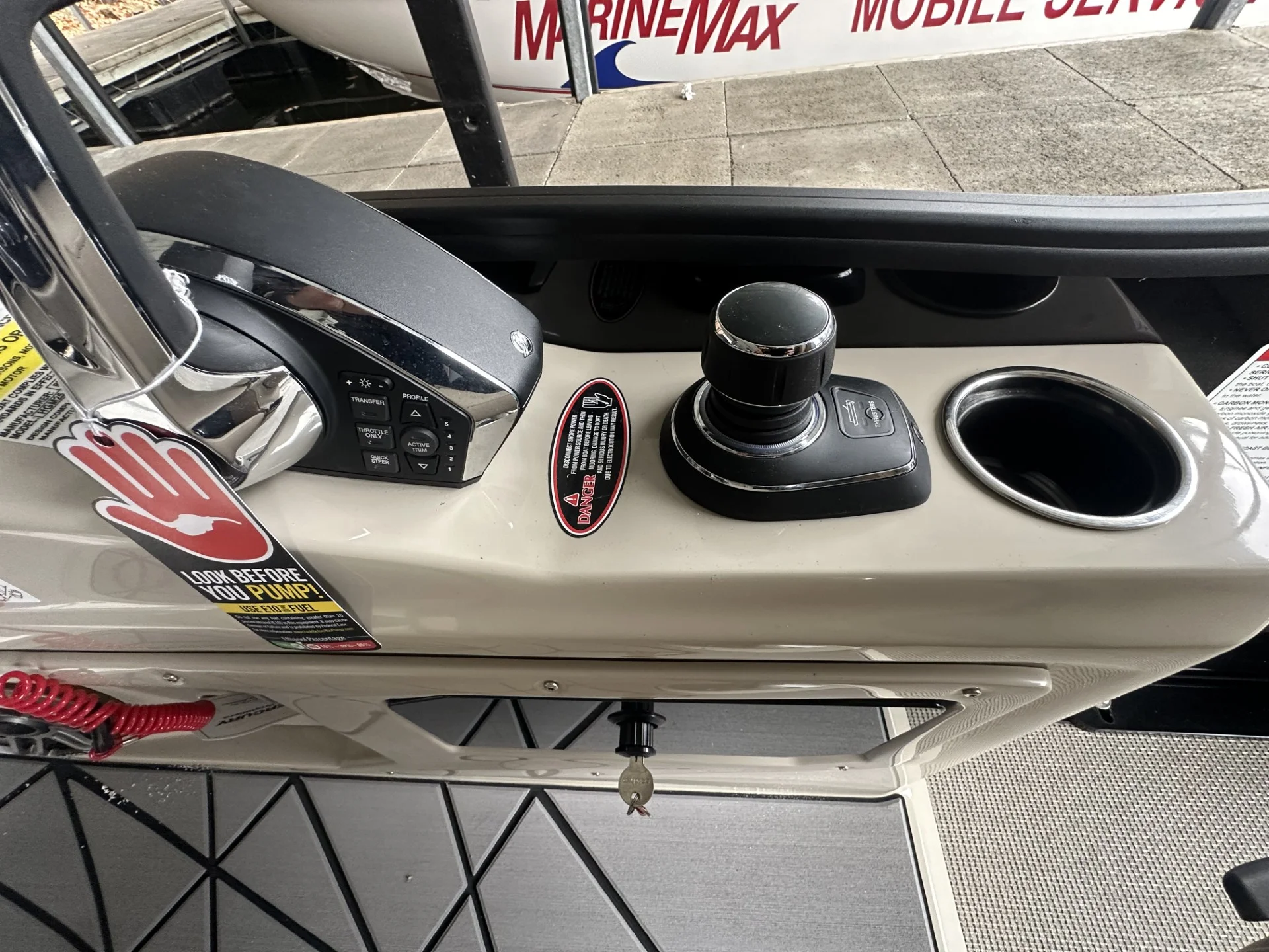 2026 Harris Grand Mariner 250 Image Thumbnail #42