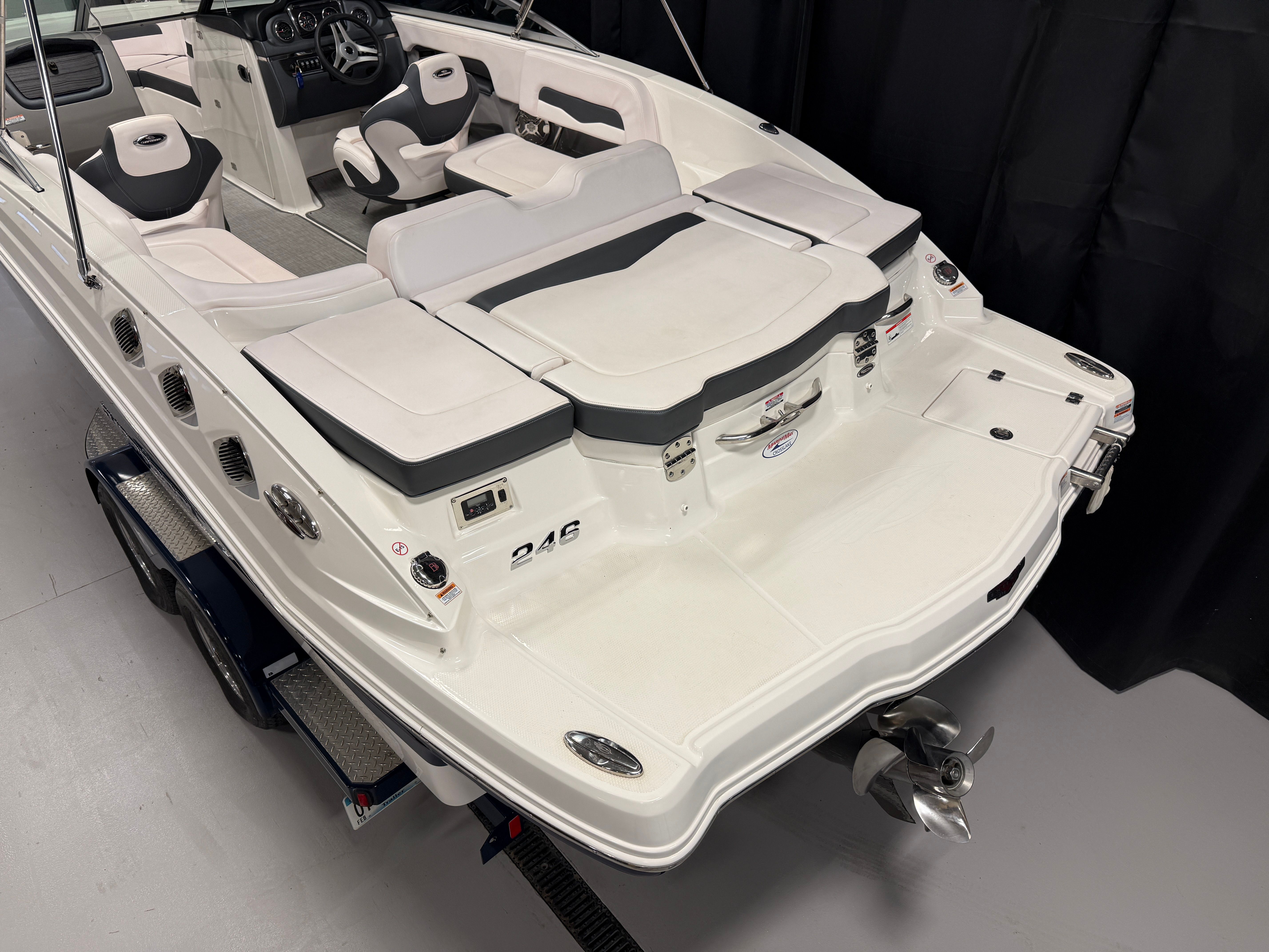 2019 Chaparral 246 Image Thumbnail #8