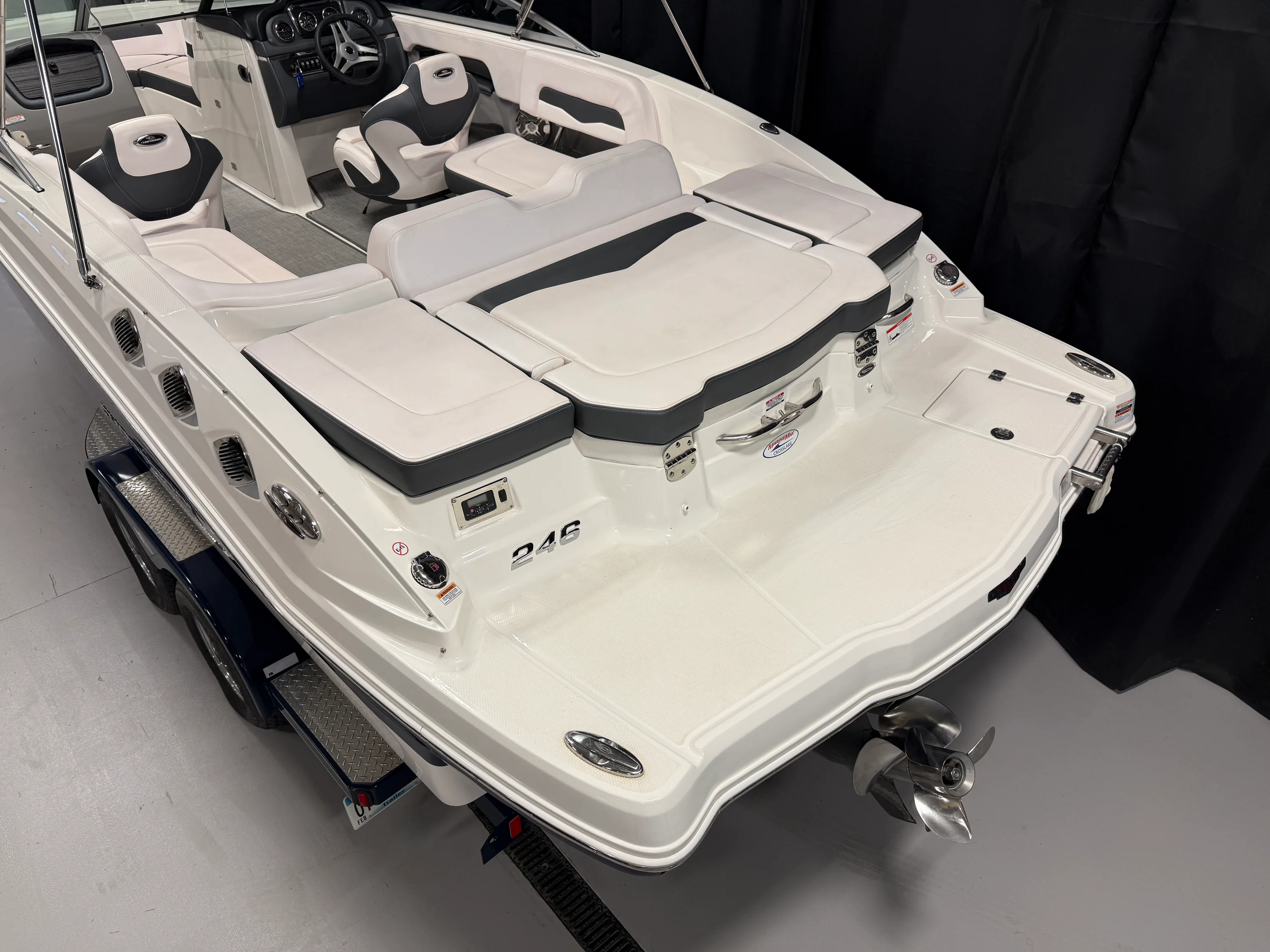 2019 Chaparral 246 Image Thumbnail #8