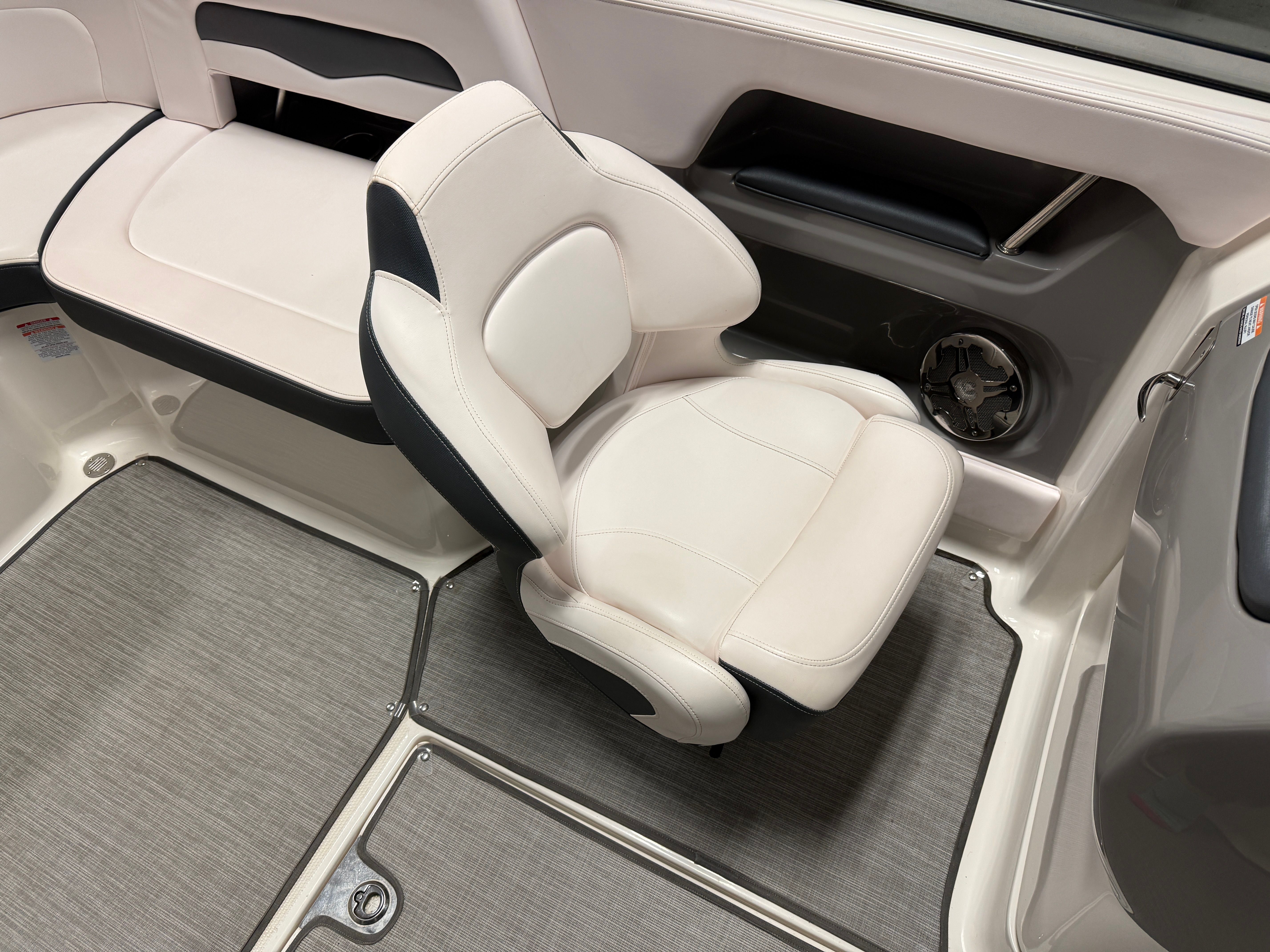 2019 Chaparral 246 Image Thumbnail #32