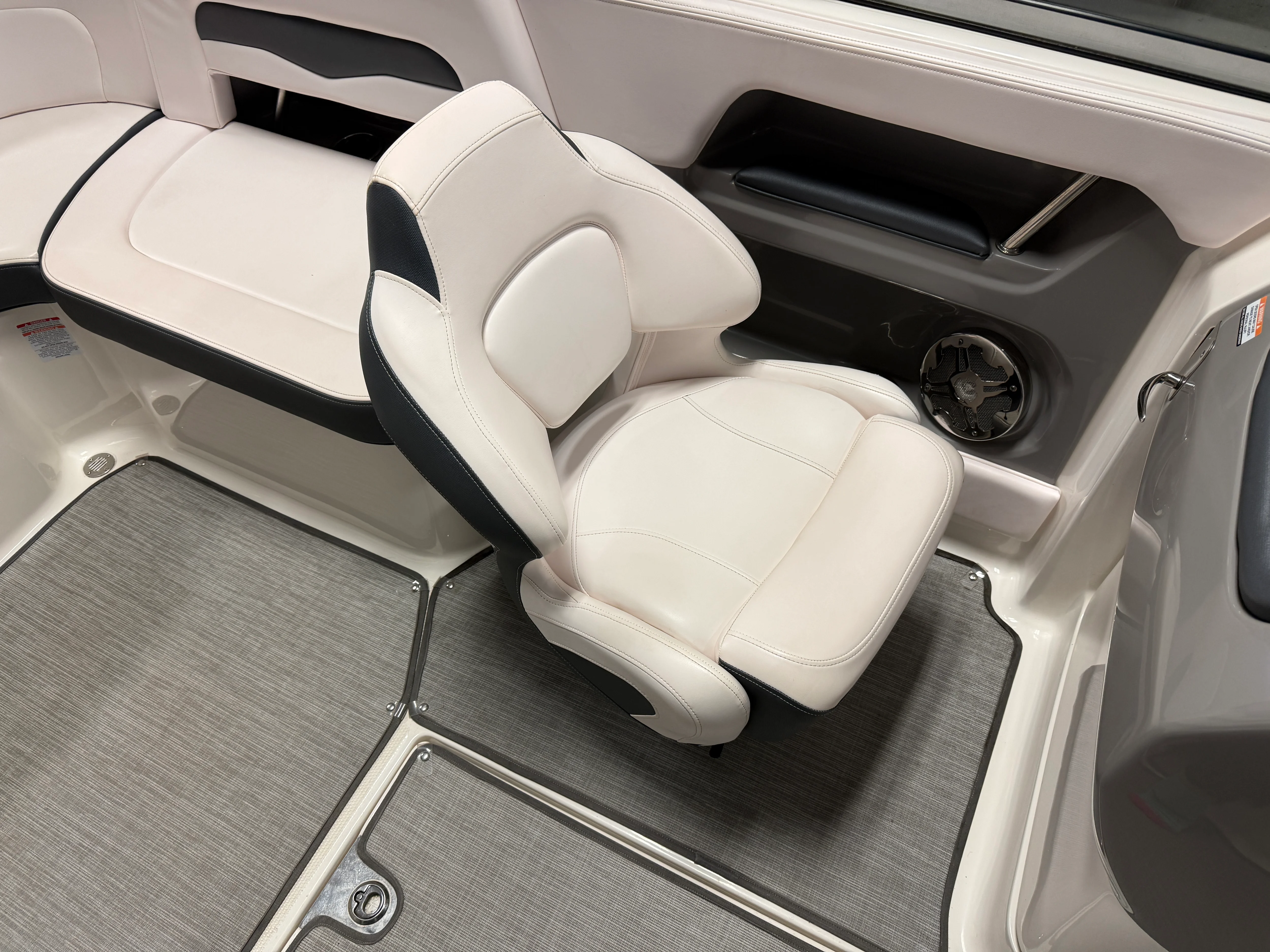 2019 Chaparral 246 Image Thumbnail #32