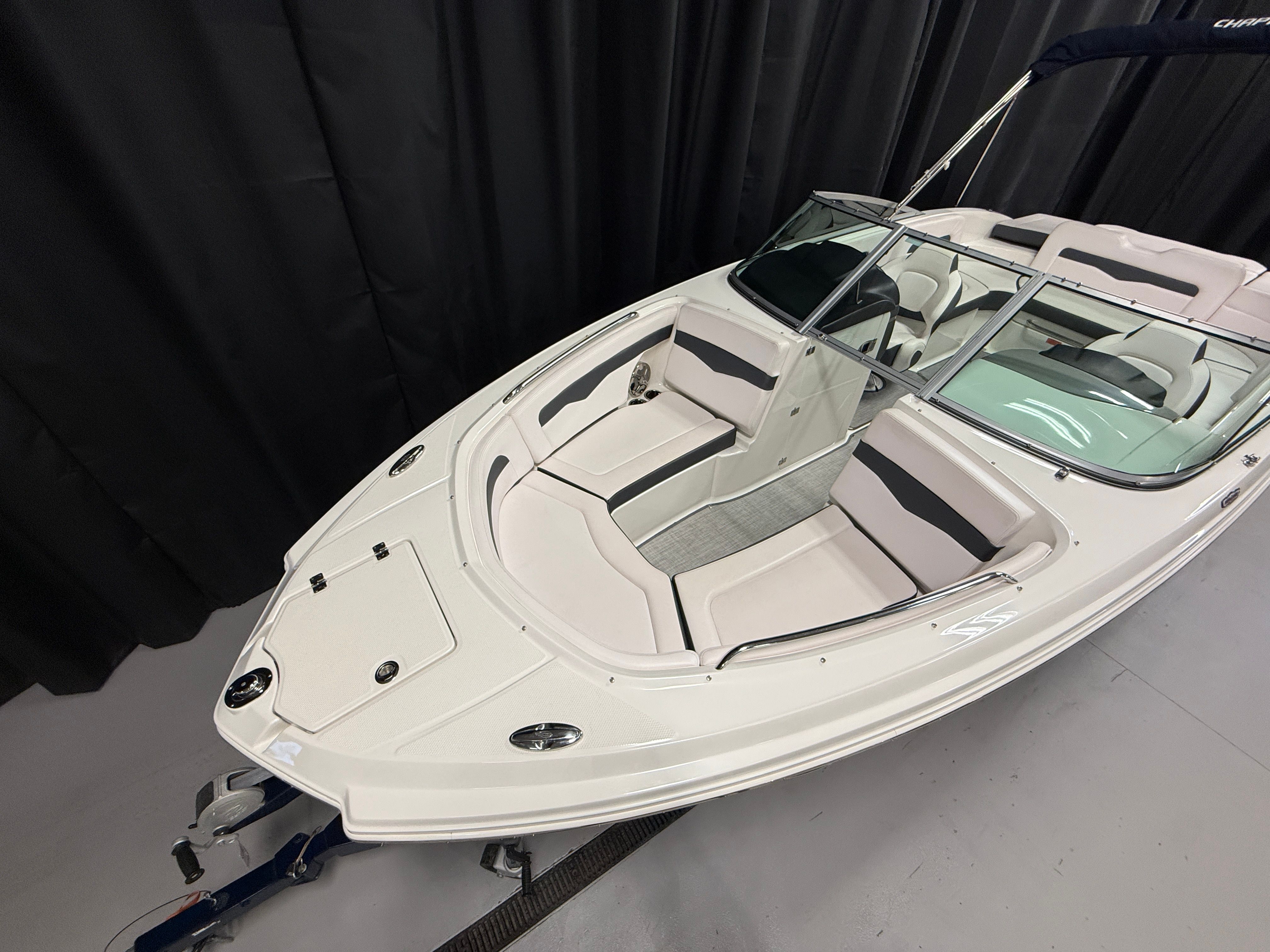 2019 Chaparral 246 Image Thumbnail #4