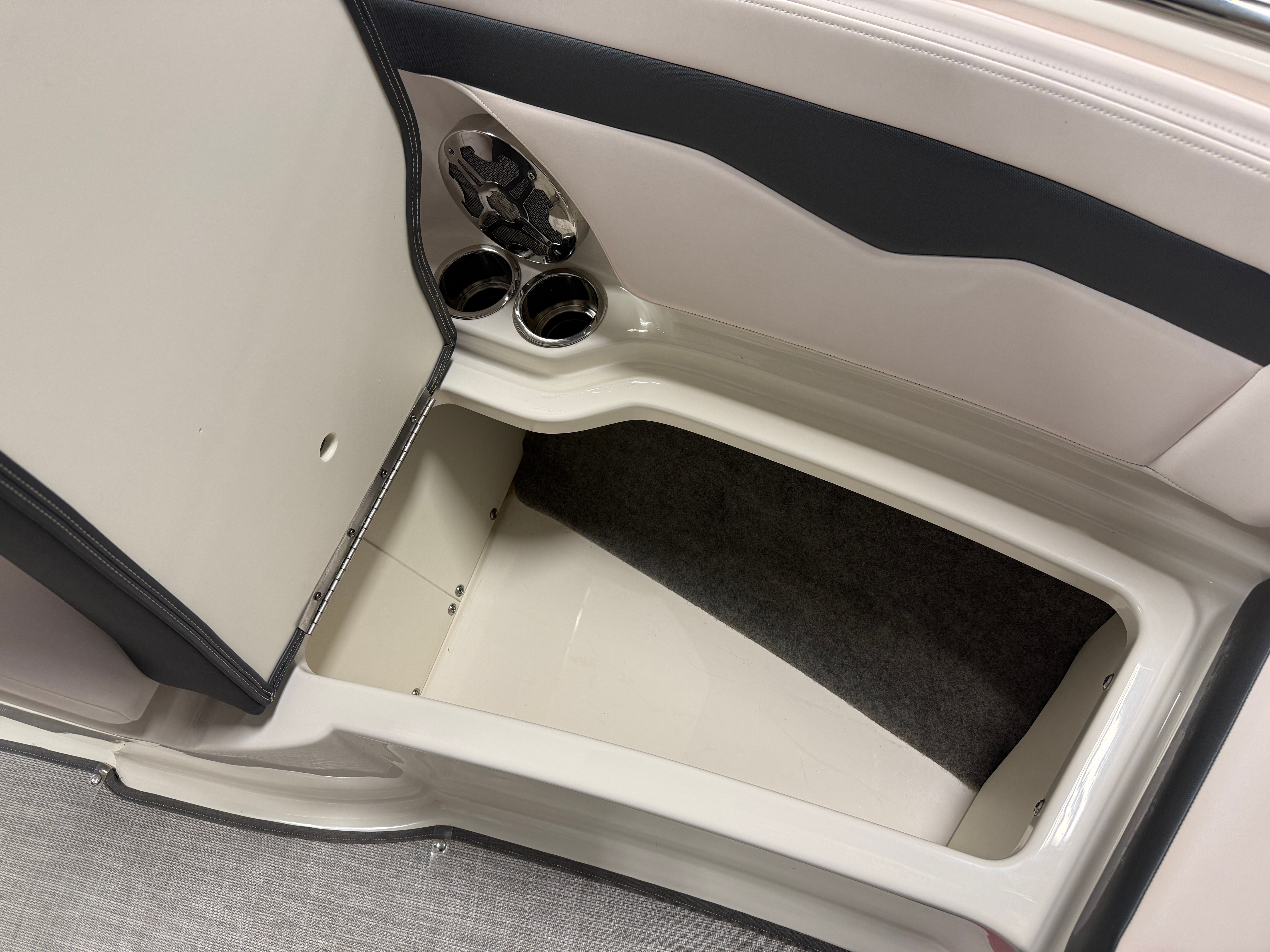 2019 Chaparral 246 Image Thumbnail #63