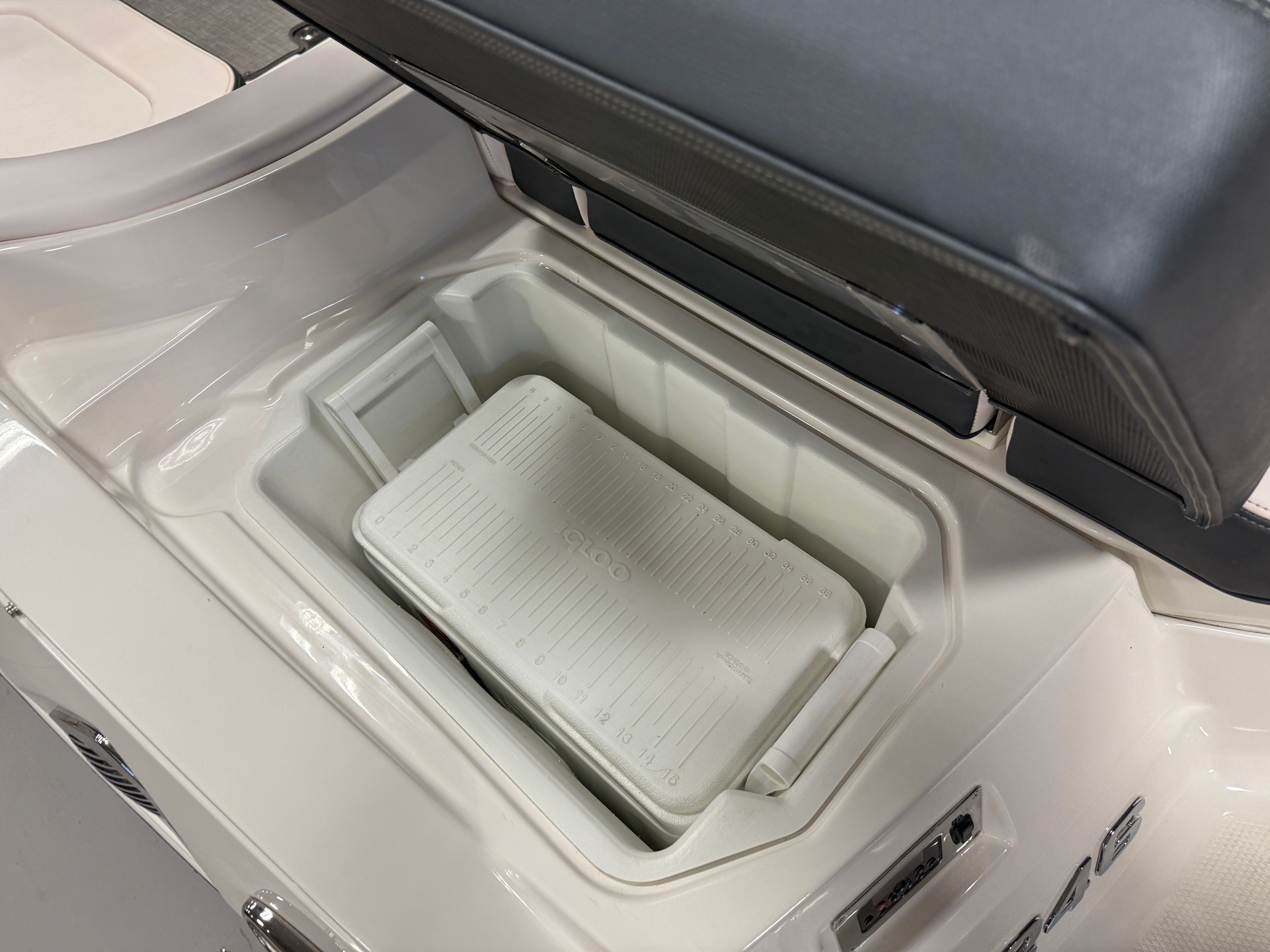 2019 Chaparral 246 Image Thumbnail #16