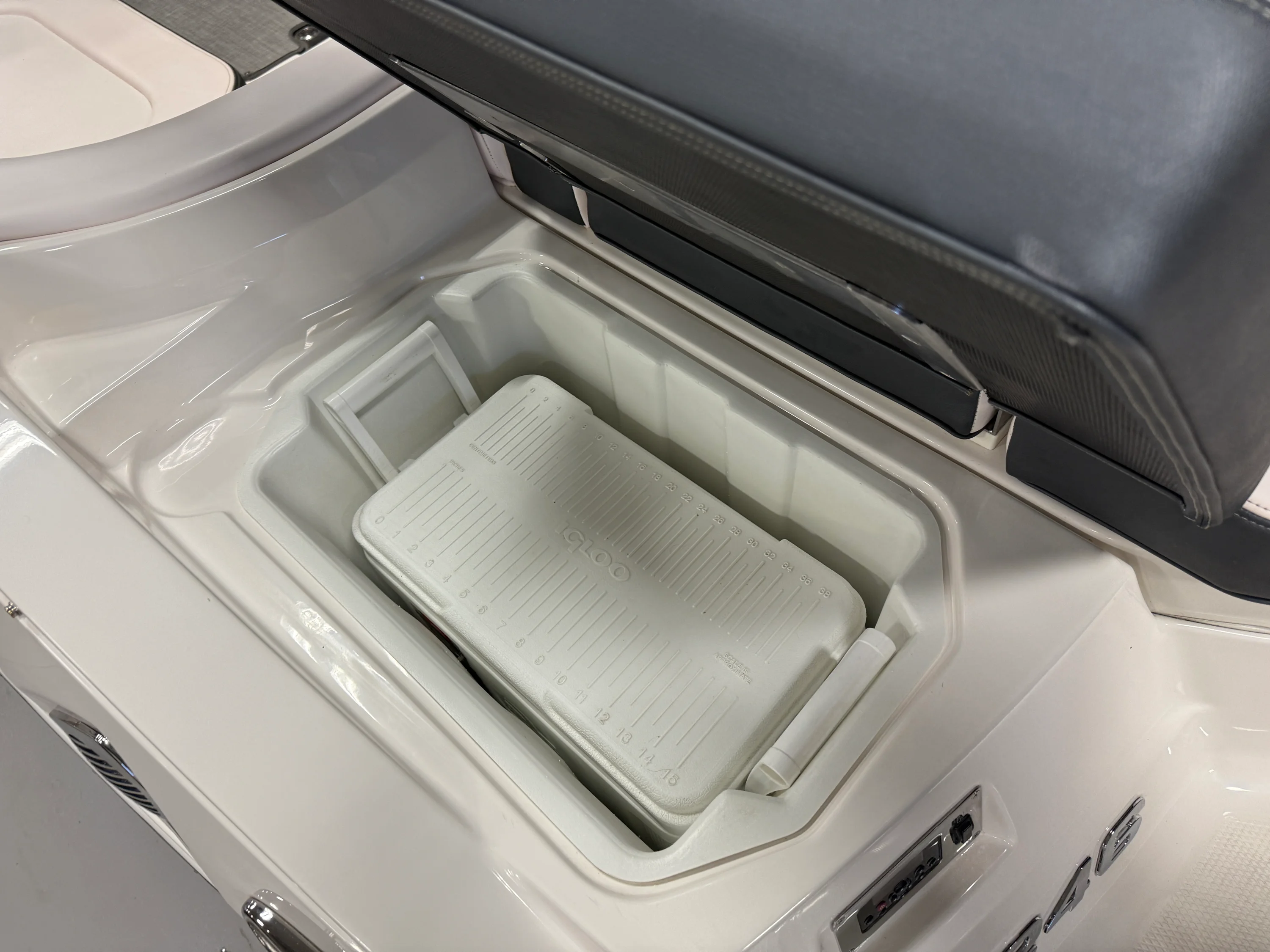 2019 Chaparral 246 Image Thumbnail #16