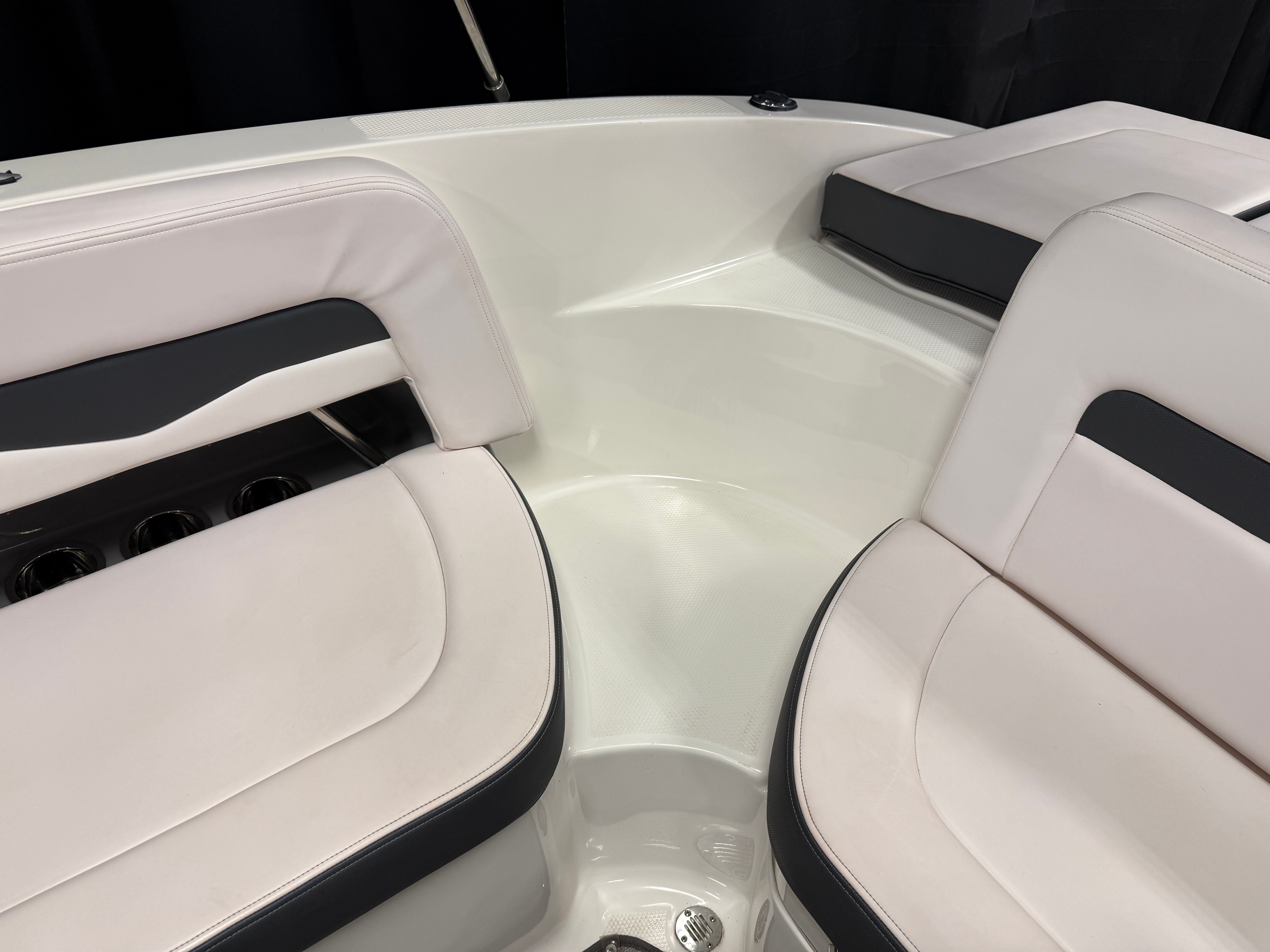 2019 Chaparral 246 Image Thumbnail #20