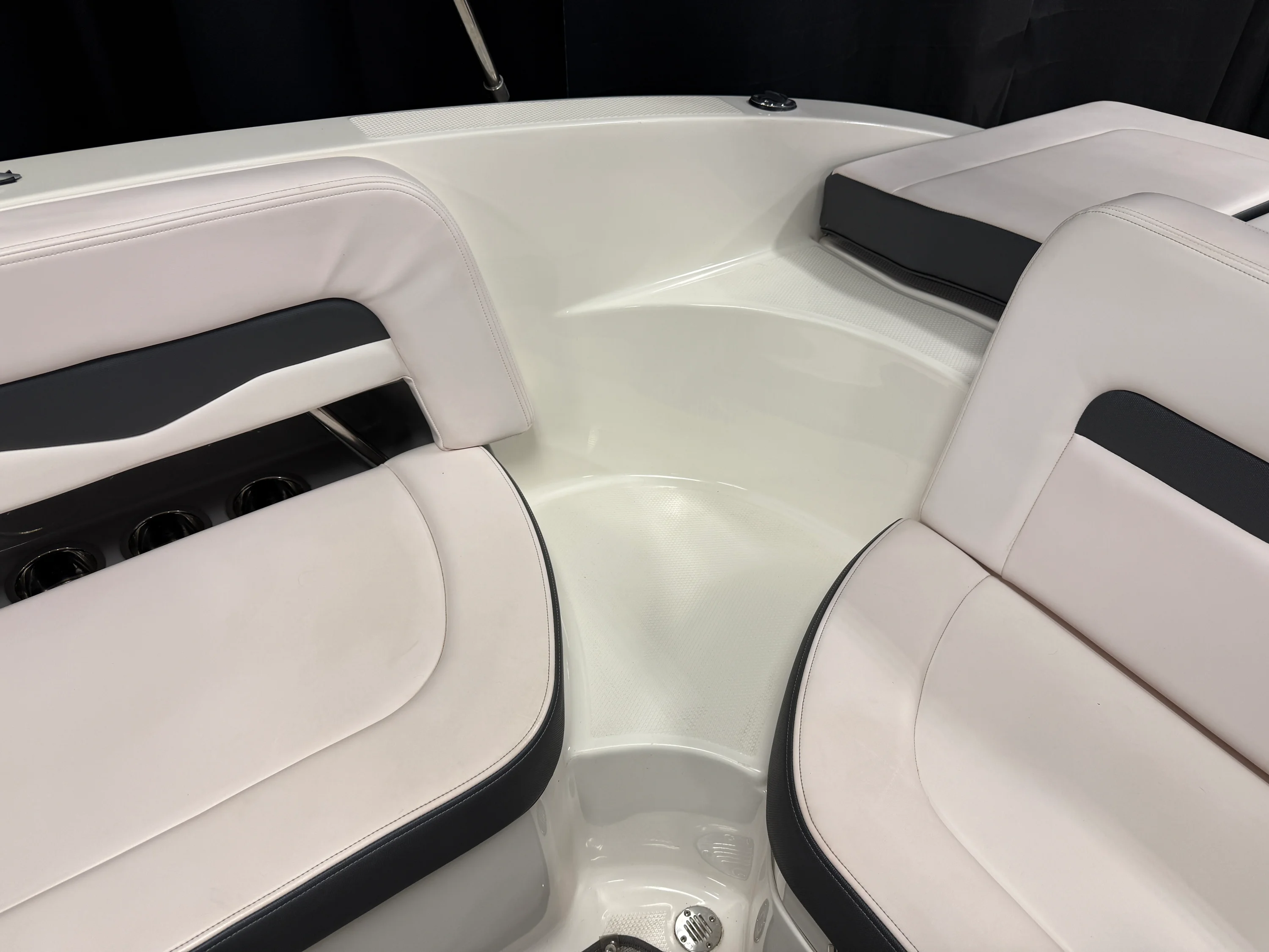 2019 Chaparral 246 Image Thumbnail #20