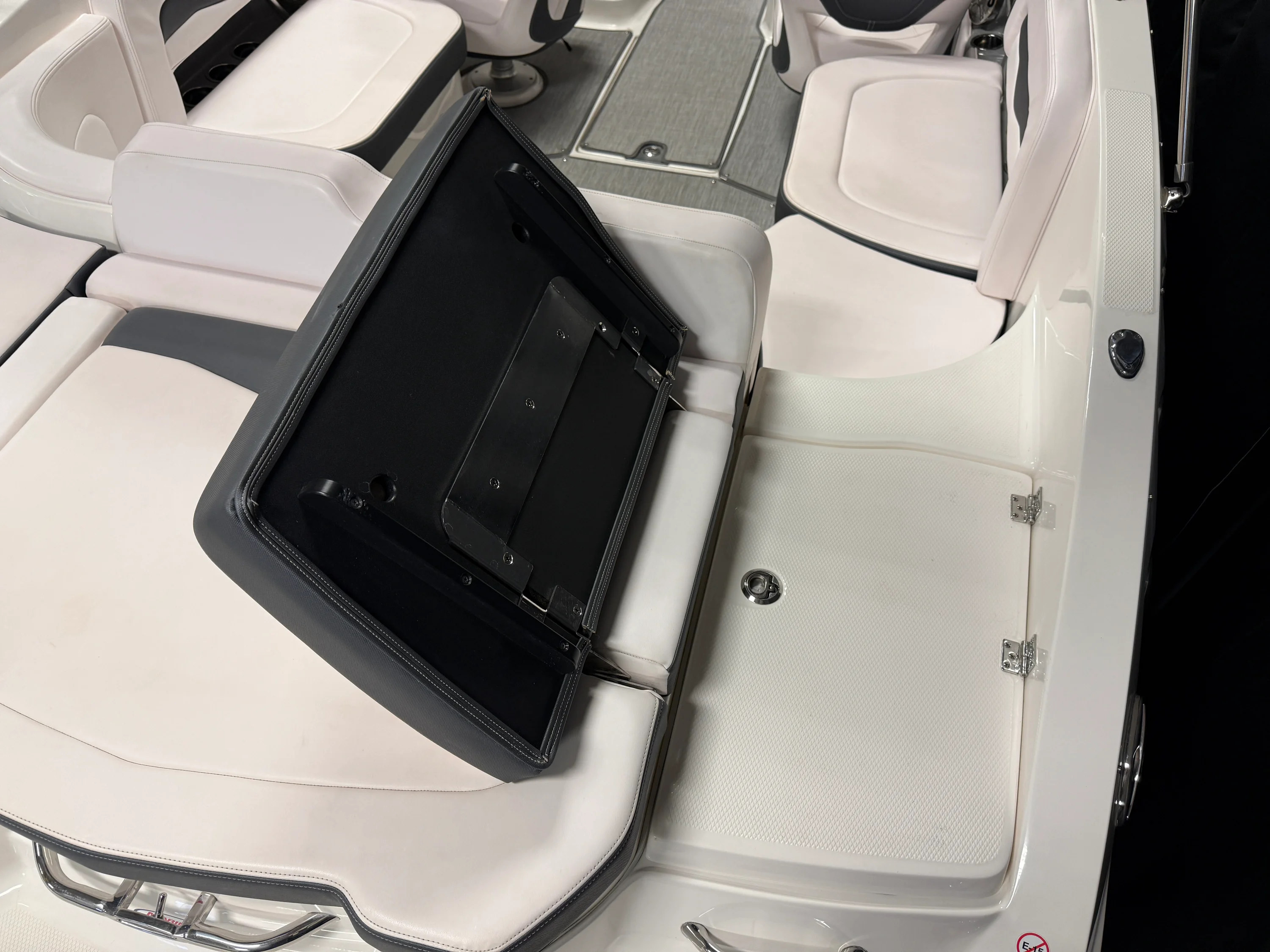 2019 Chaparral 246 Image Thumbnail #17