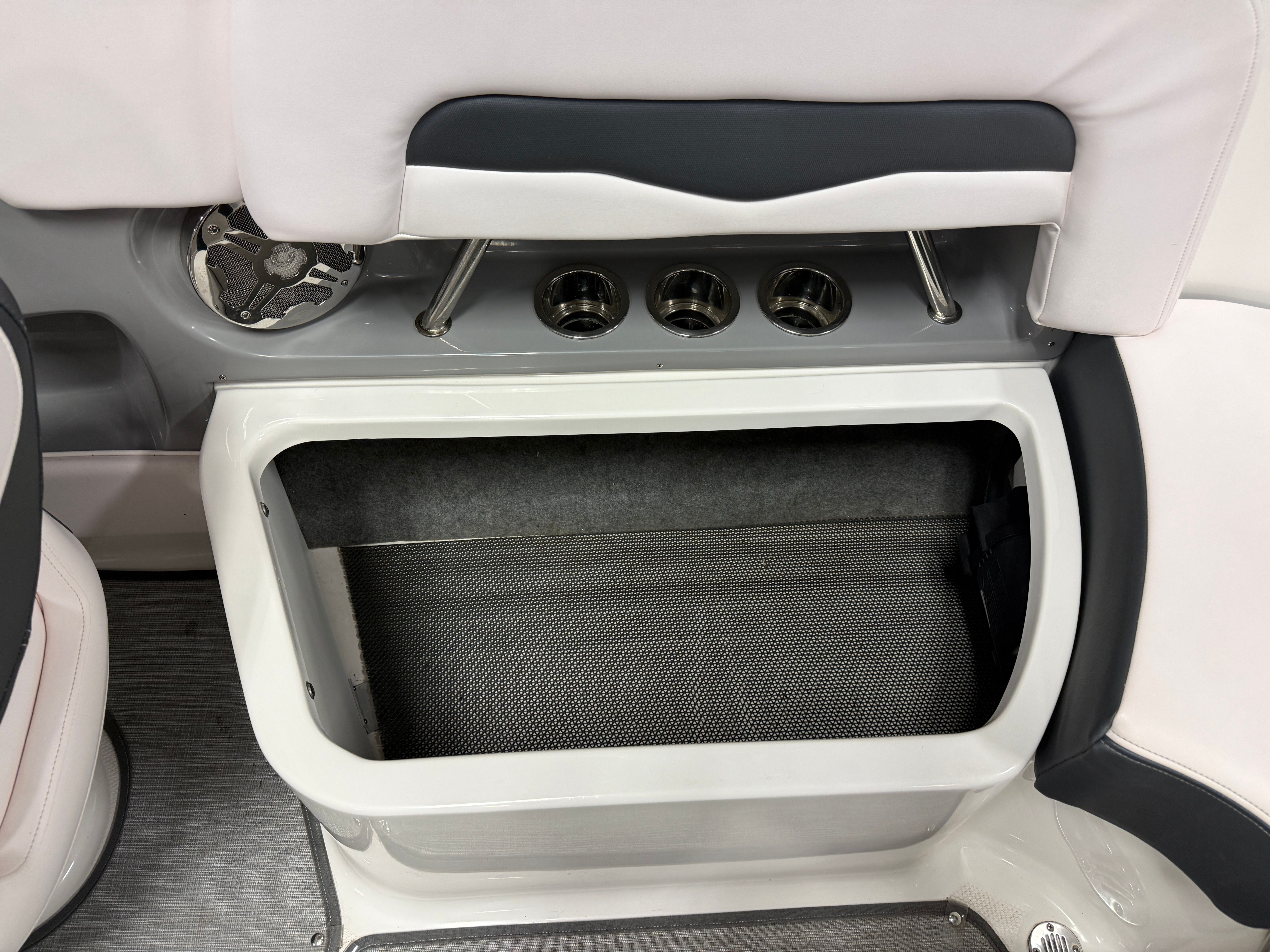 2019 Chaparral 246 Image Thumbnail #24