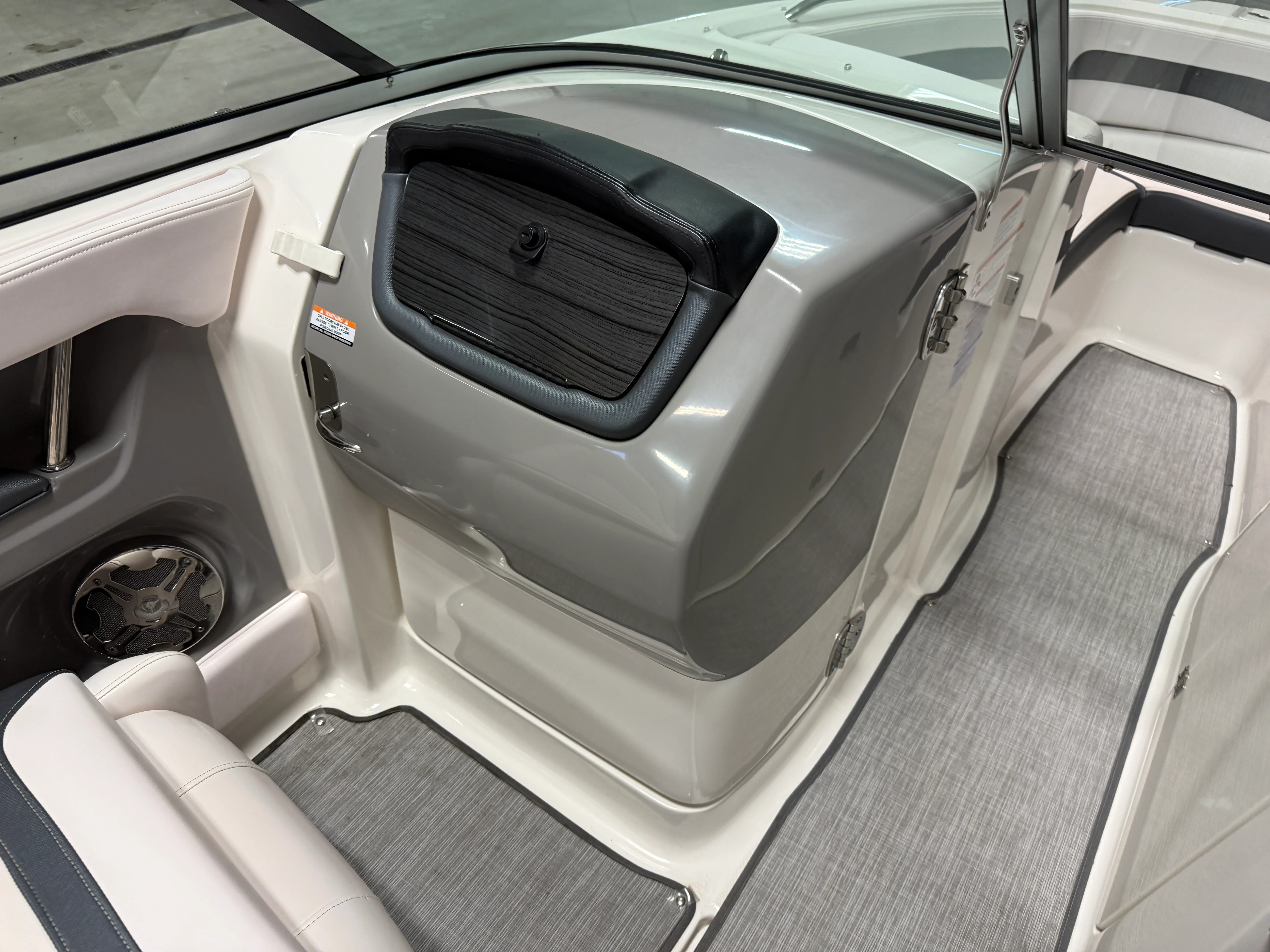 2019 Chaparral 246 Image Thumbnail #35