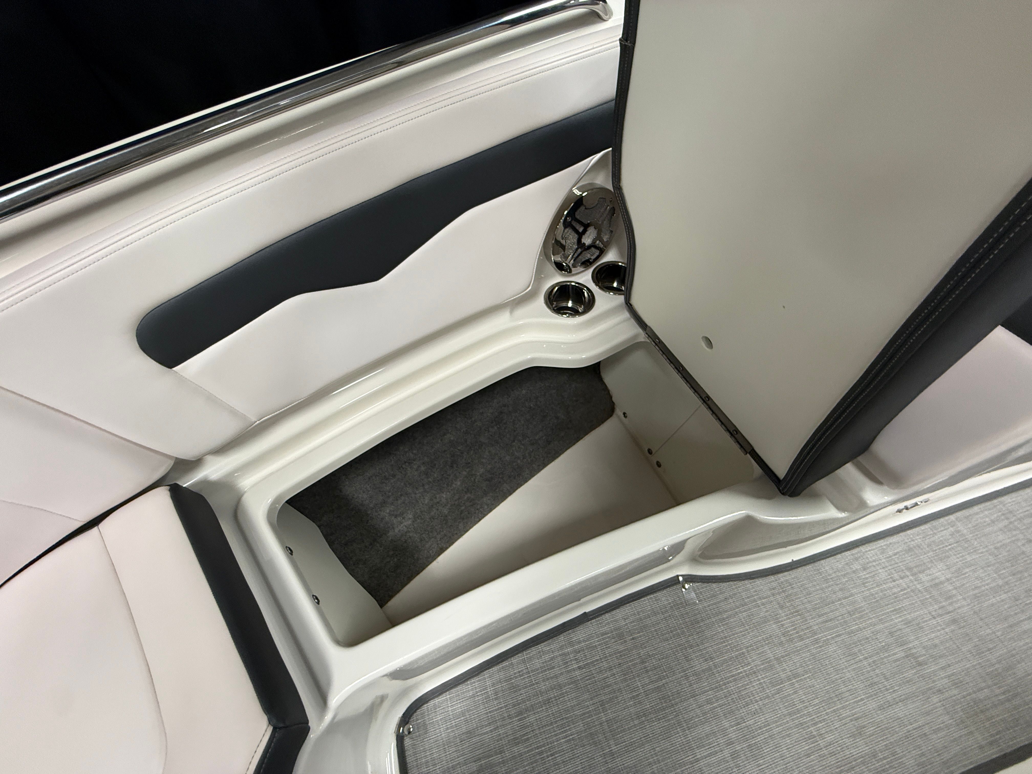 2019 Chaparral 246 Image Thumbnail #60