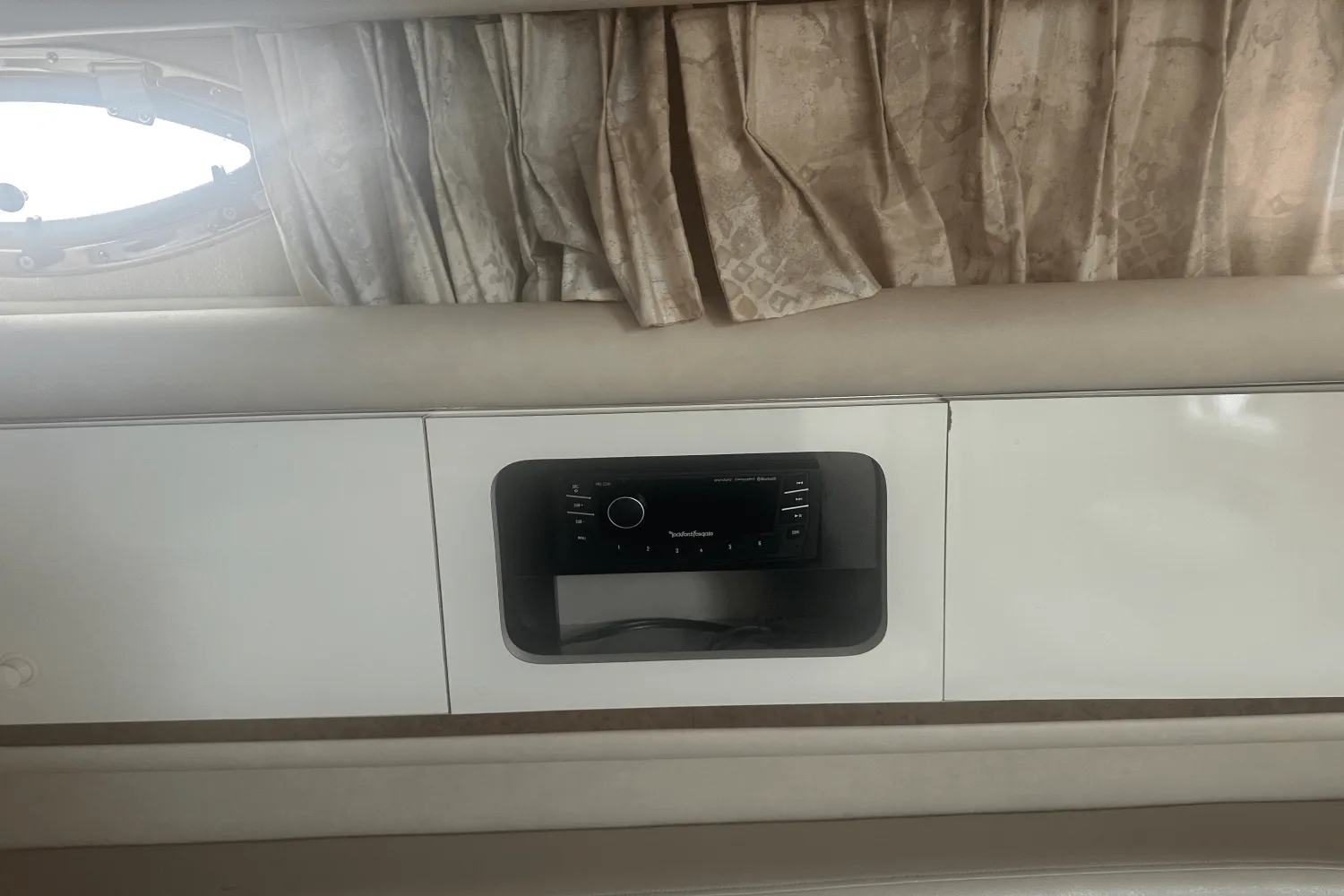 1996 Sea Ray 330 SUNDANCER Image Thumbnail #39