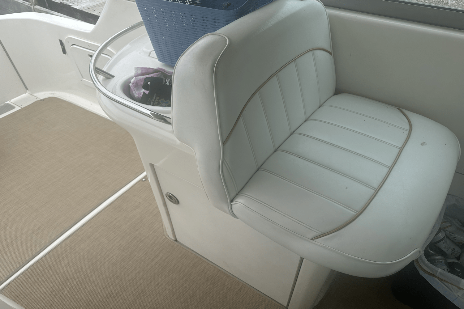 1996 Sea Ray 330 SUNDANCER Image Thumbnail #17