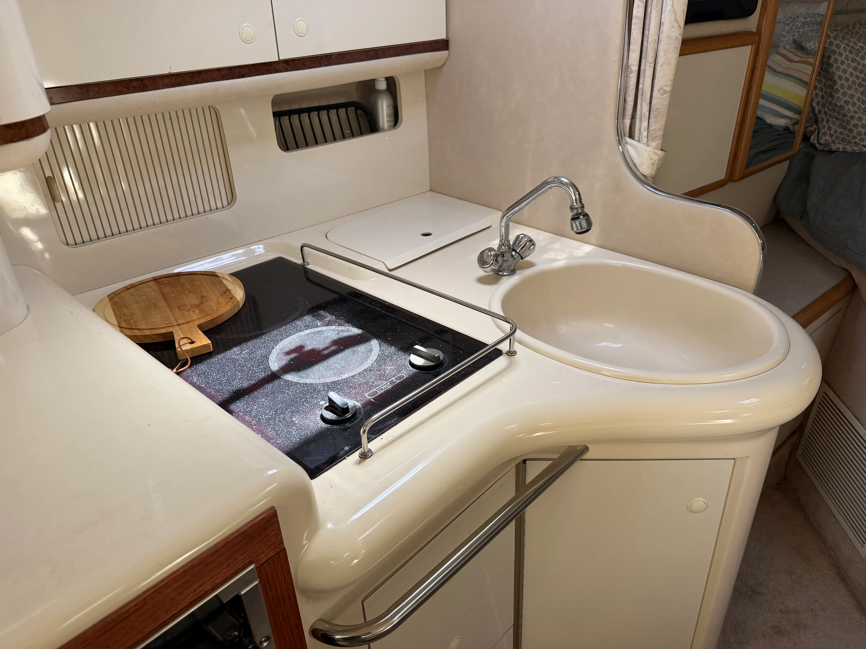 1996 Sea Ray 330 SUNDANCER Image Thumbnail #48