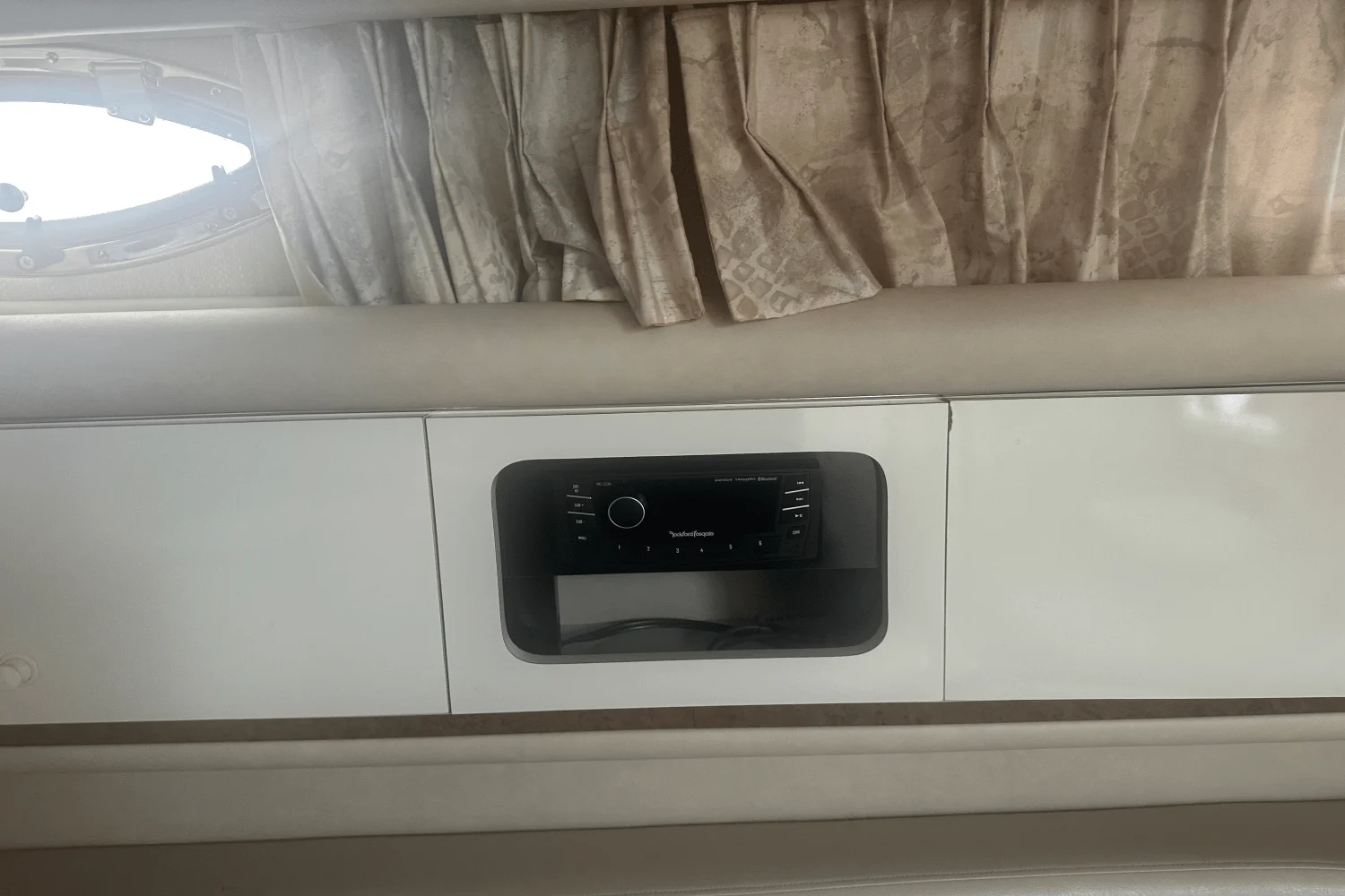 1996 Sea Ray 330 SUNDANCER Image Thumbnail #39