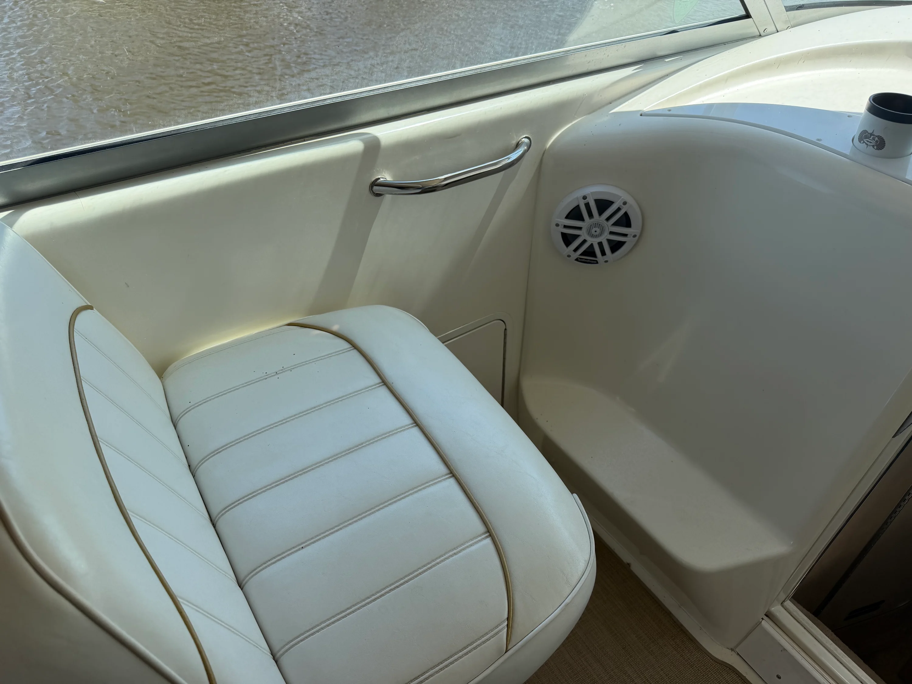 1996 Sea Ray 330 SUNDANCER Image Thumbnail #38