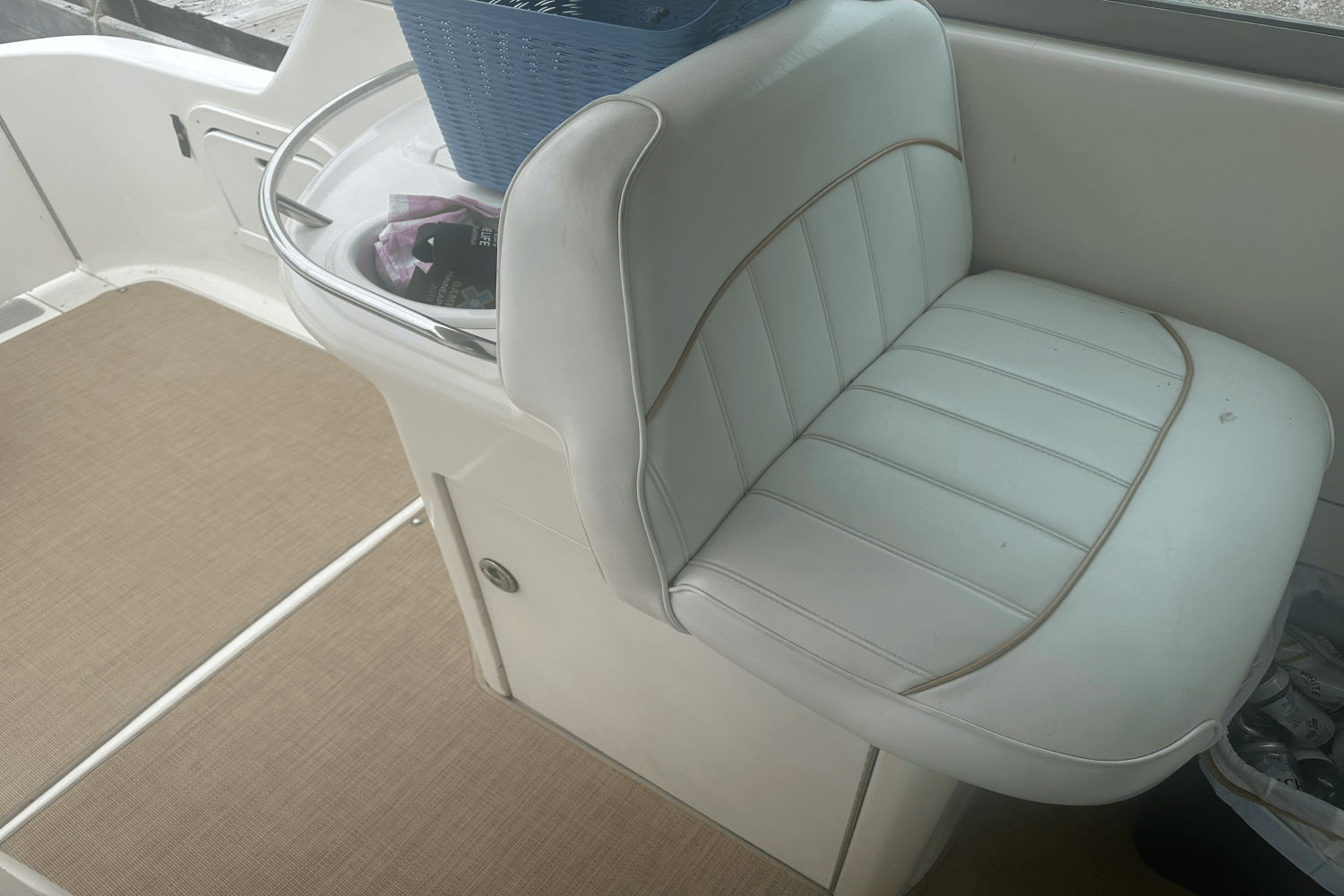 1996 Sea Ray 330 SUNDANCER Image Thumbnail #17