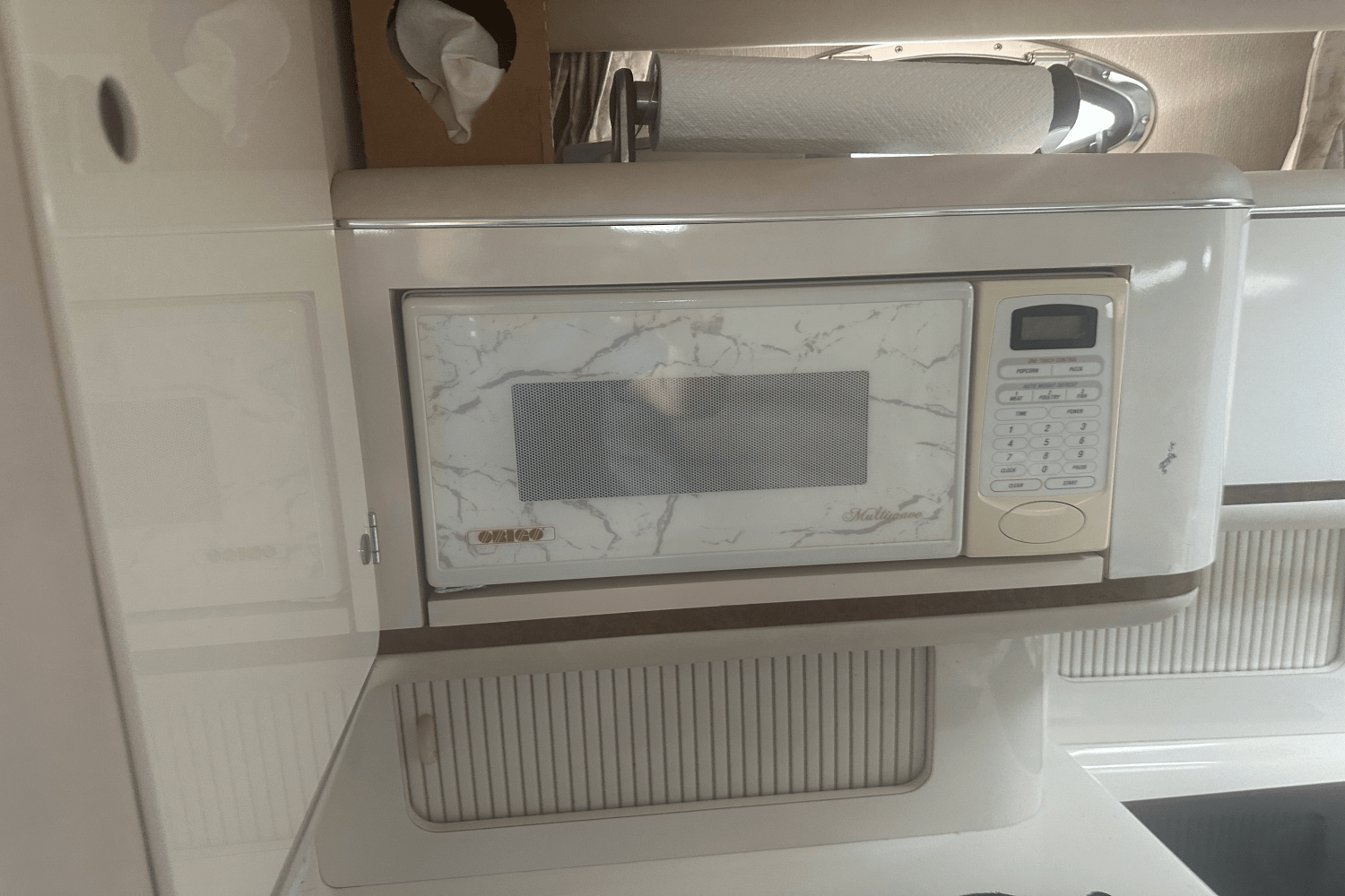 1996 Sea Ray 330 SUNDANCER Image Thumbnail #35