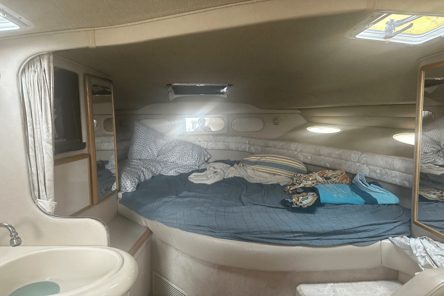 1996 Sea Ray 330 SUNDANCER Image Thumbnail #37