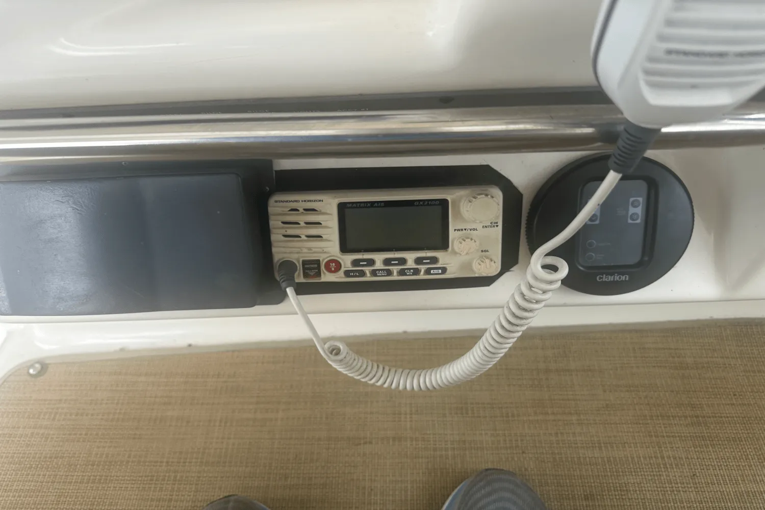 1996 Sea Ray 330 SUNDANCER Image Thumbnail #24