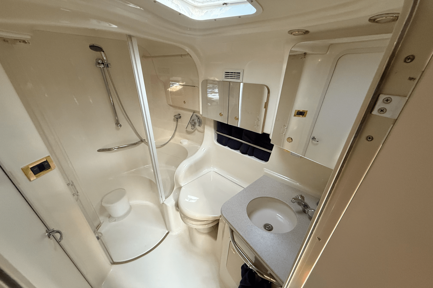 2000 Sea Ray 410 EXPRESS Image Thumbnail #22