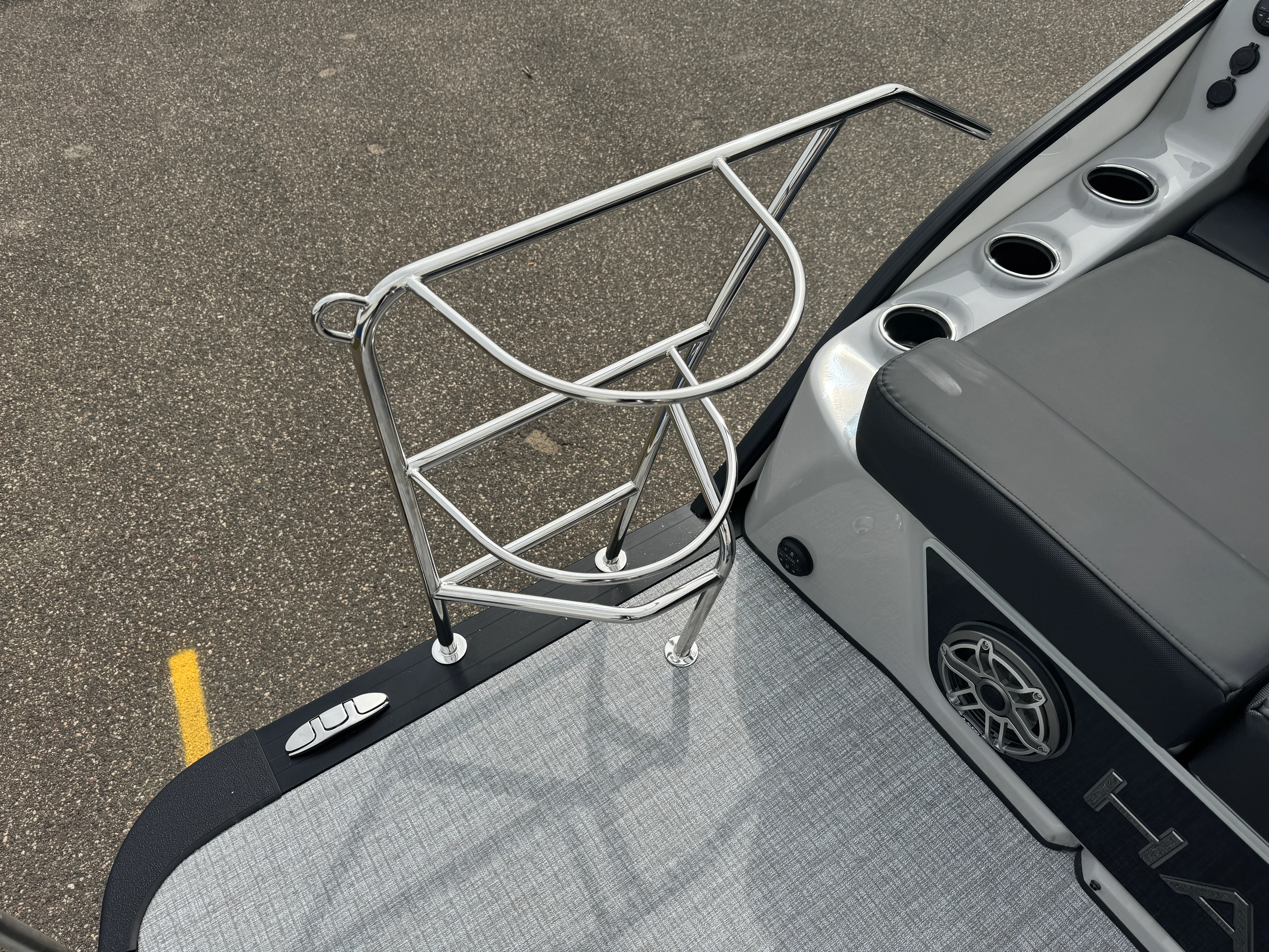 2026 Harris 230 Grand Mariner Image Thumbnail #11