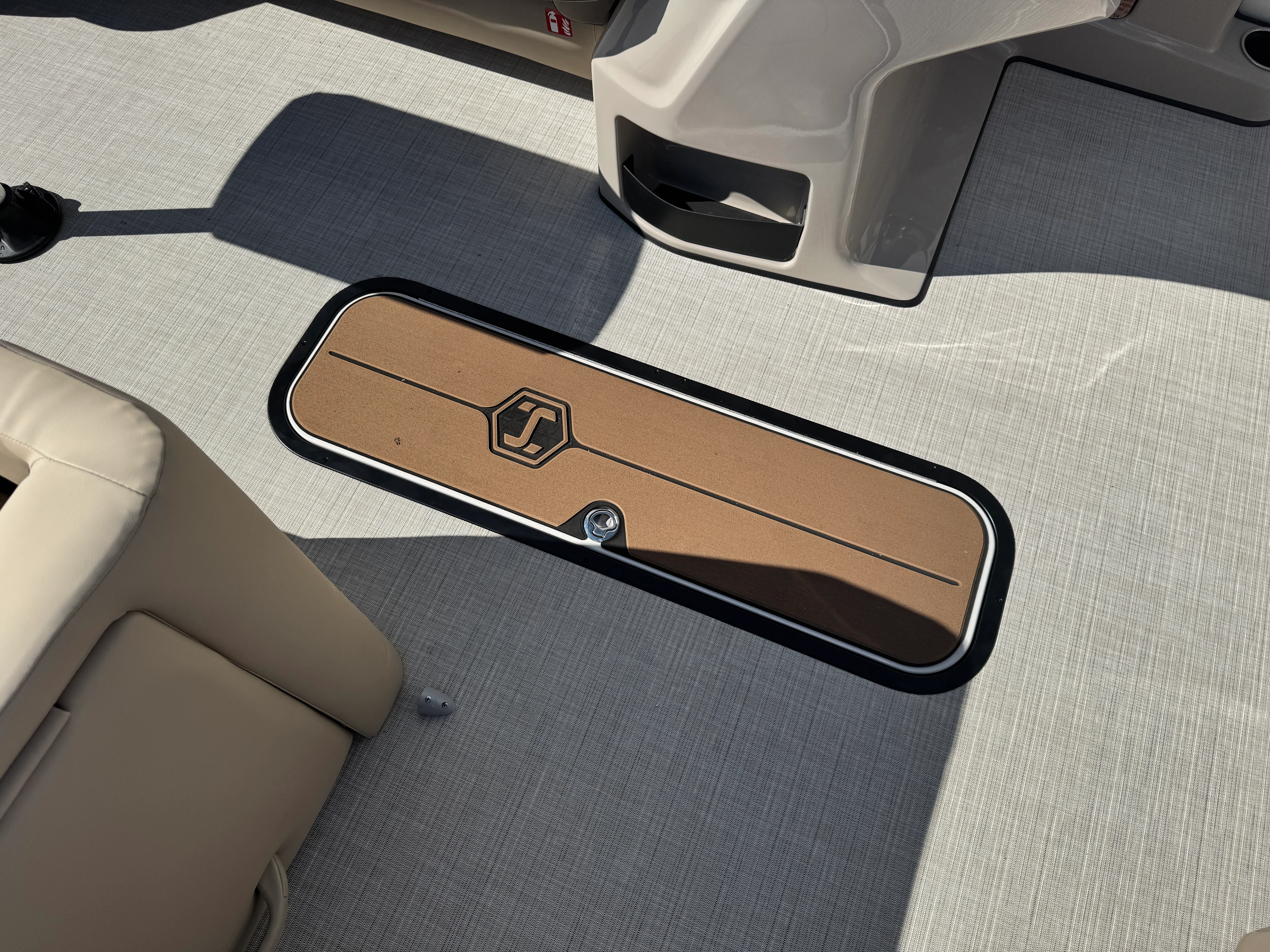 2026 Harris Cruiser 230 Image Thumbnail #15