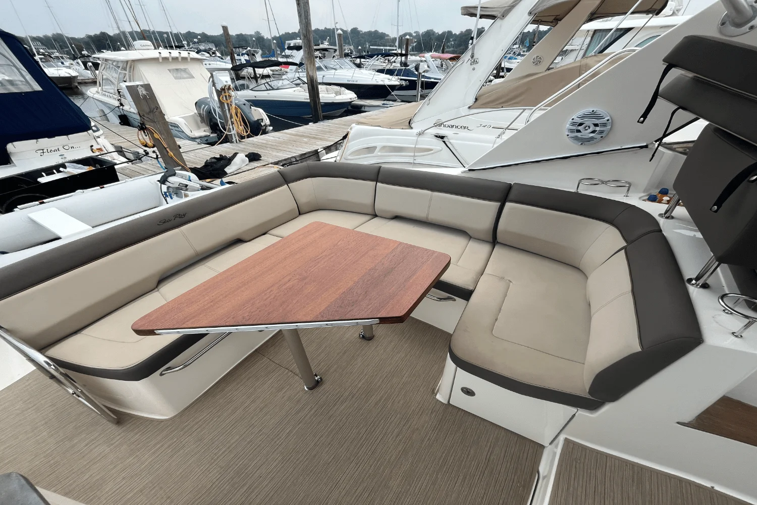 2014 Sea Ray 350 SUNDANCER Image Thumbnail #12