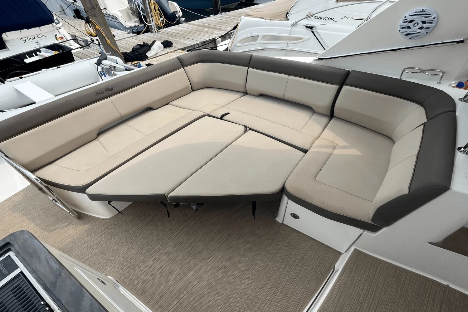 2014 Sea Ray 350 SUNDANCER Image Thumbnail #11