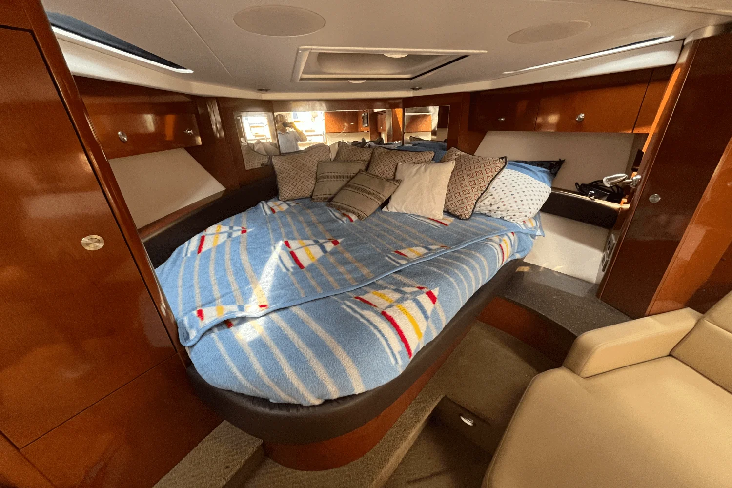 2014 Sea Ray 350 SUNDANCER Image Thumbnail #42