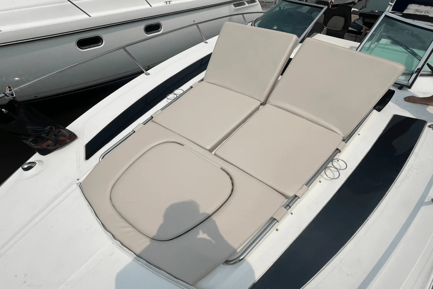 2014 Sea Ray 350 SUNDANCER Image Thumbnail #34
