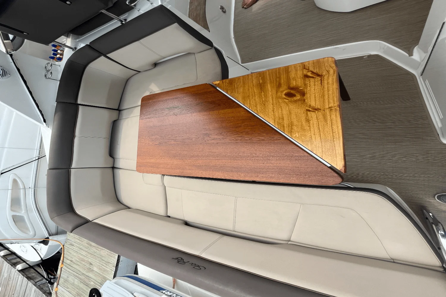 2014 Sea Ray 350 SUNDANCER Image Thumbnail #13