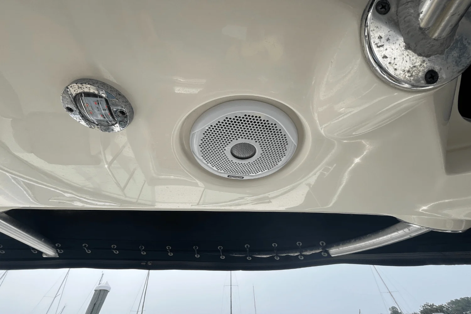 2014 Sea Ray 350 SUNDANCER Image Thumbnail #48