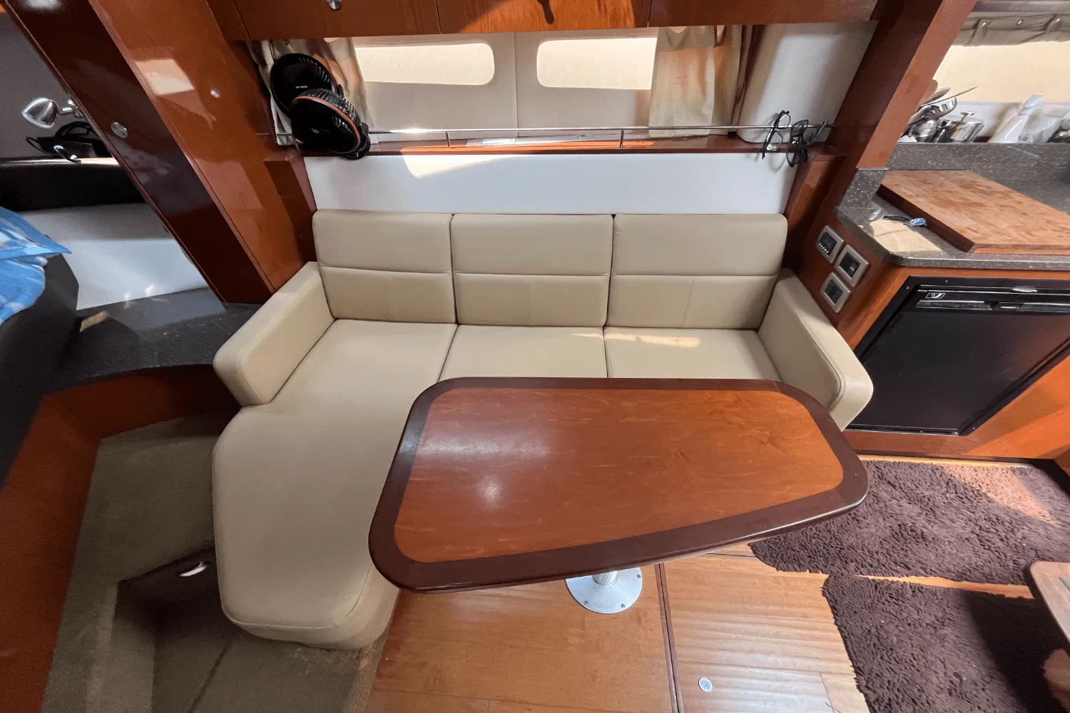 2014 Sea Ray 350 SUNDANCER Image Thumbnail #43