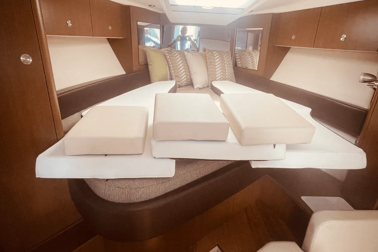 2021 Sea Ray 350 SUNDANCER COUPE Image Thumbnail #14