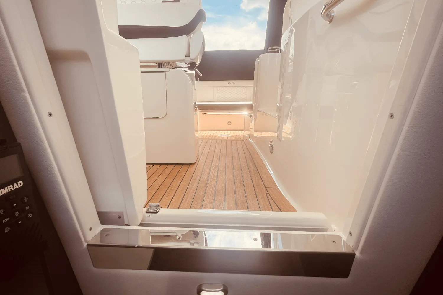 2021 Sea Ray 350 SUNDANCER COUPE Image Thumbnail #47