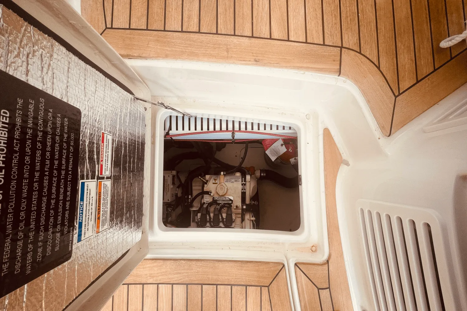 2021 Sea Ray 350 SUNDANCER COUPE Image Thumbnail #66