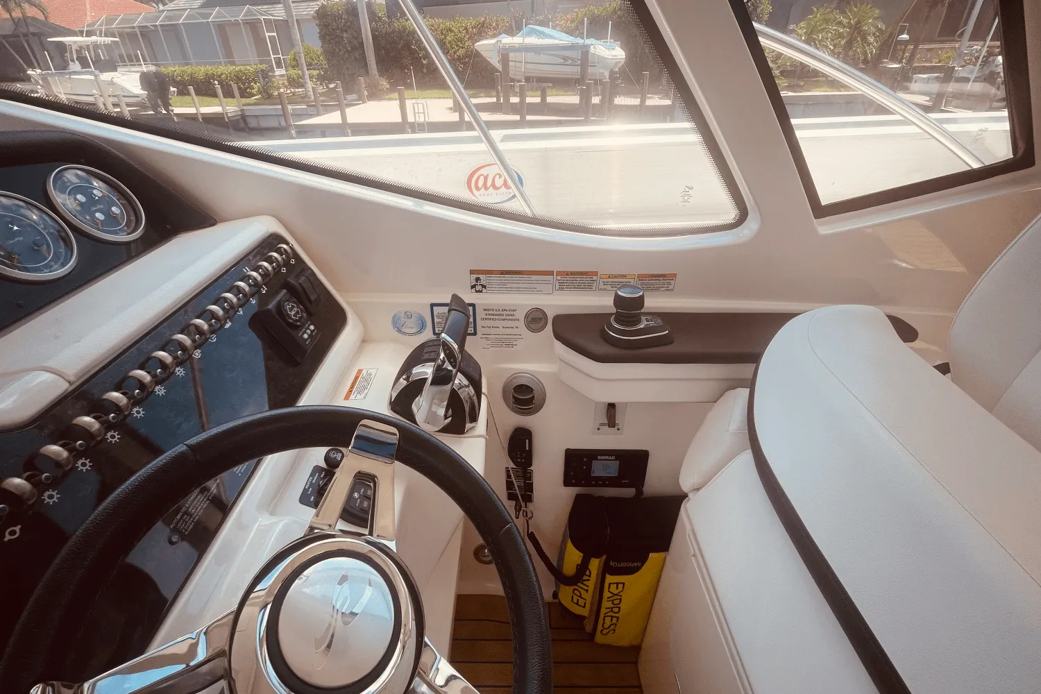 2021 Sea Ray 350 SUNDANCER COUPE Image Thumbnail #40