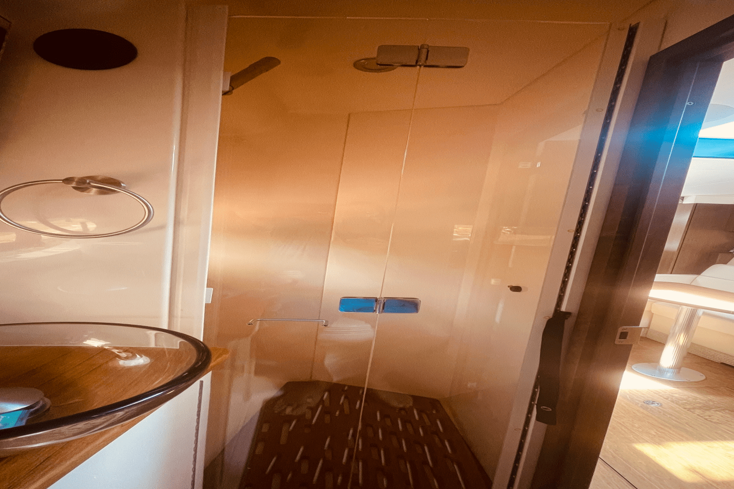 2021 Sea Ray 350 SUNDANCER COUPE Image Thumbnail #23