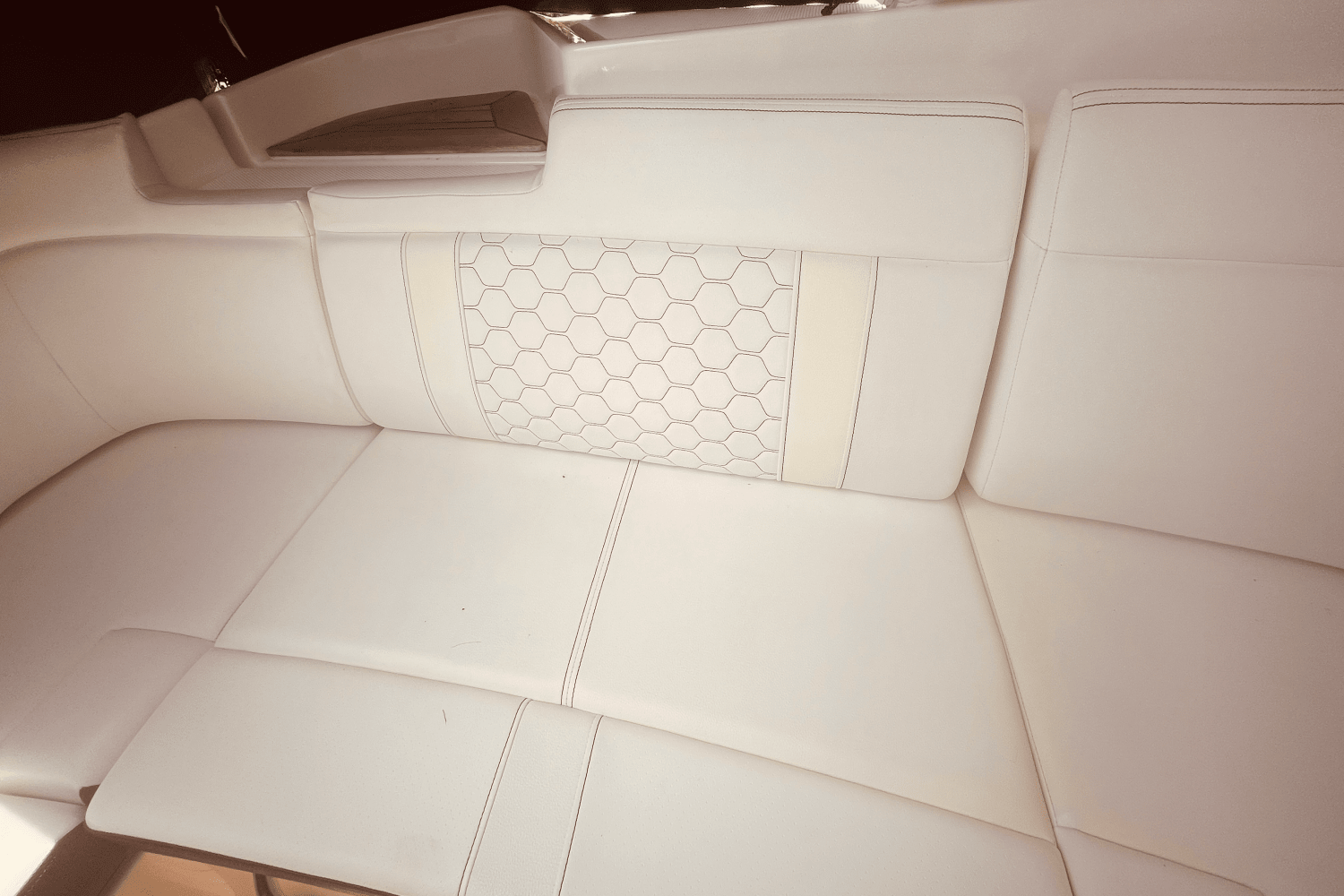 2021 Sea Ray 350 SUNDANCER COUPE Image Thumbnail #62