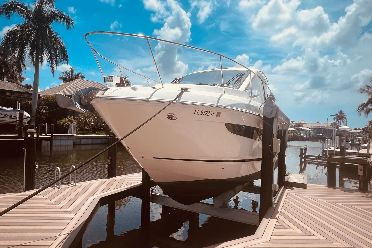 2021 Sea Ray 350 SUNDANCER COUPE Image Thumbnail #0