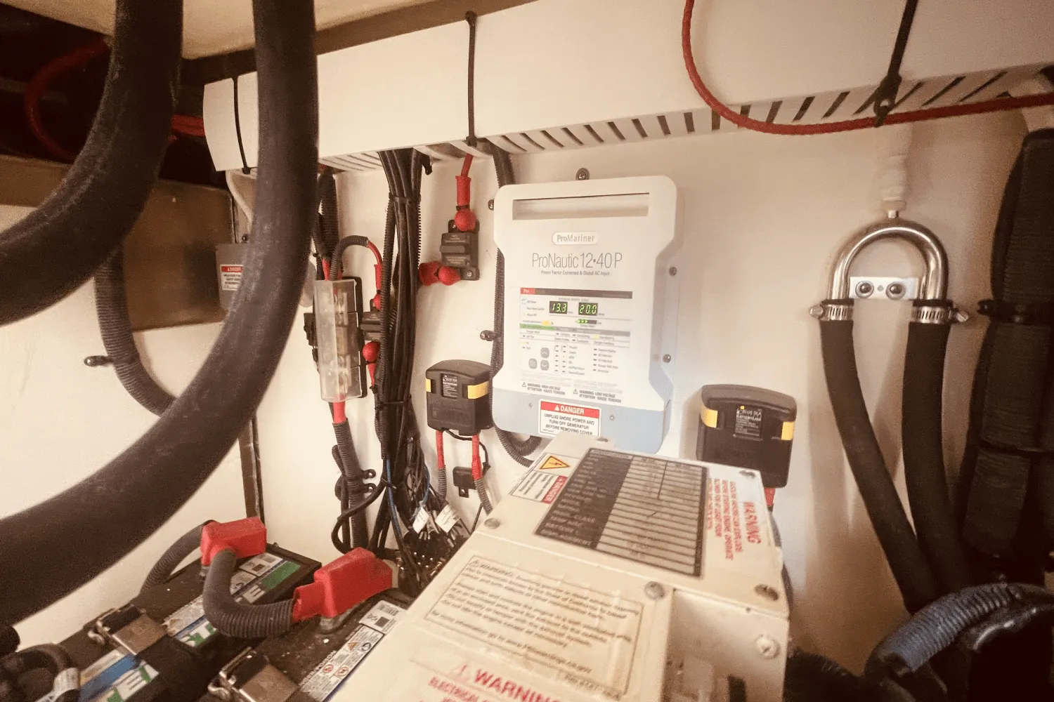 2021 Sea Ray 350 SUNDANCER COUPE Image Thumbnail #77