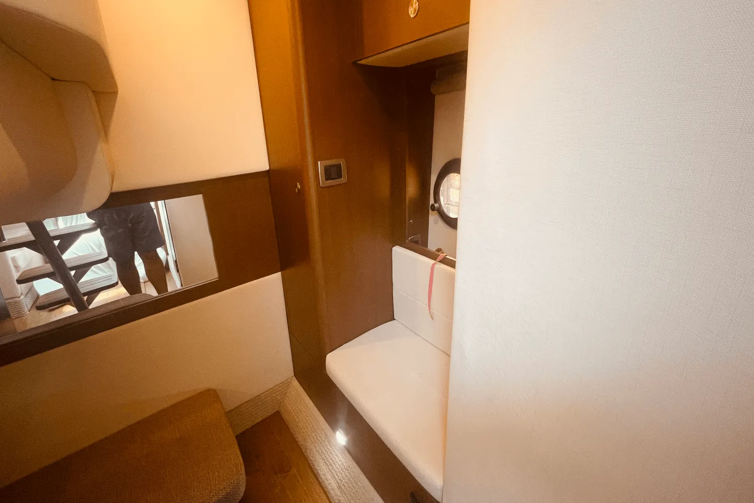 2021 Sea Ray 350 SUNDANCER COUPE Image Thumbnail #27