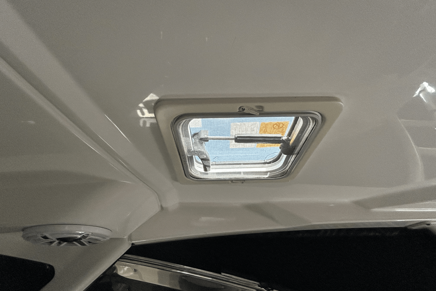 2022 Pursuit DC295 Image Thumbnail #12