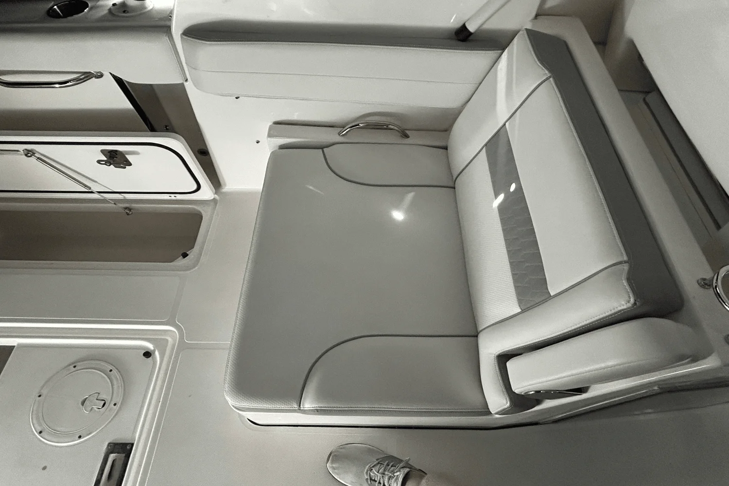 2022 Pursuit DC295 Image Thumbnail #15