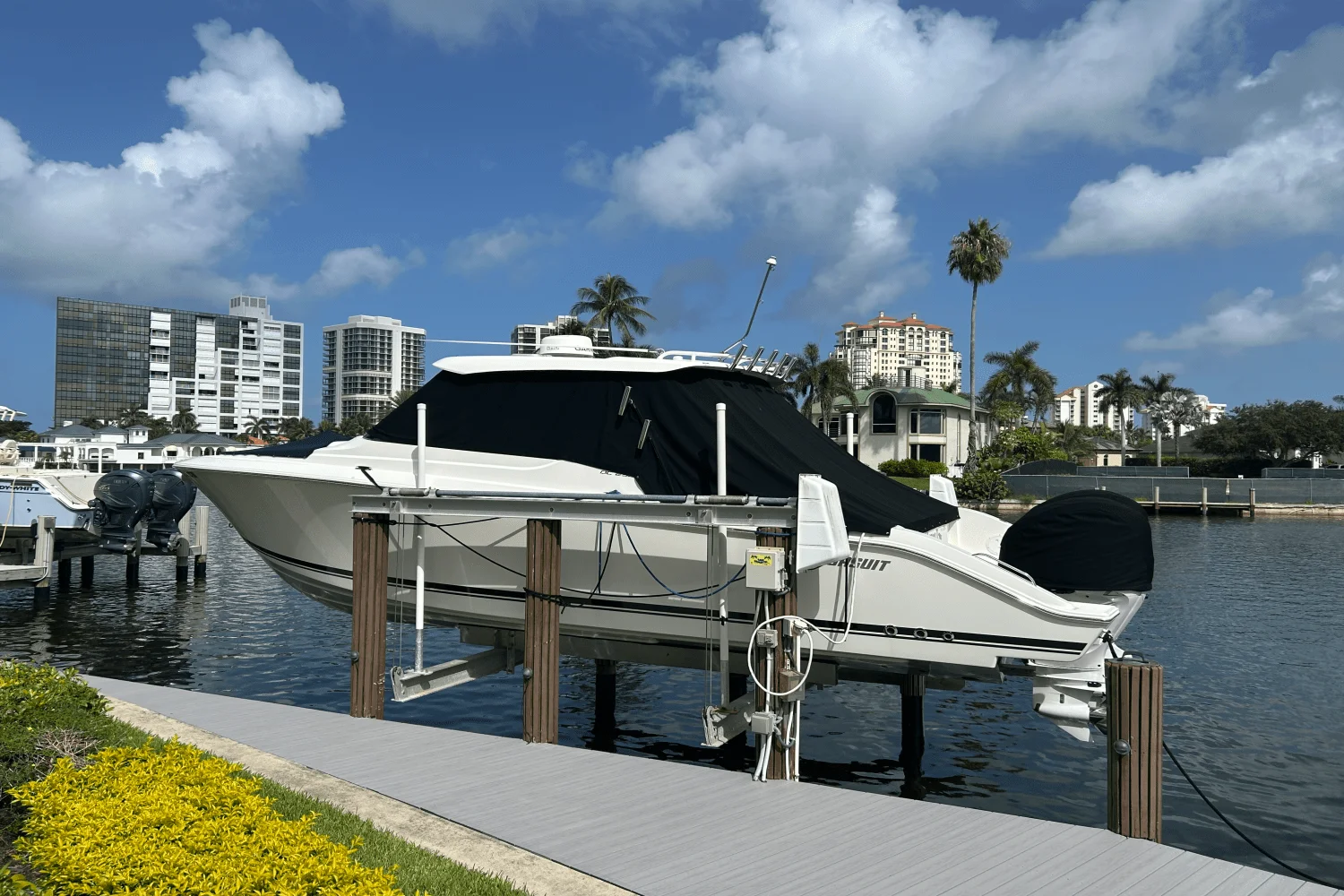 2022 Pursuit DC295 Image Thumbnail #4