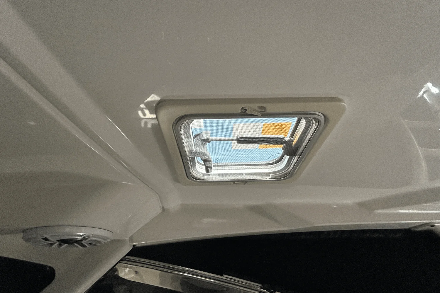 2022 Pursuit DC295 Image Thumbnail #12