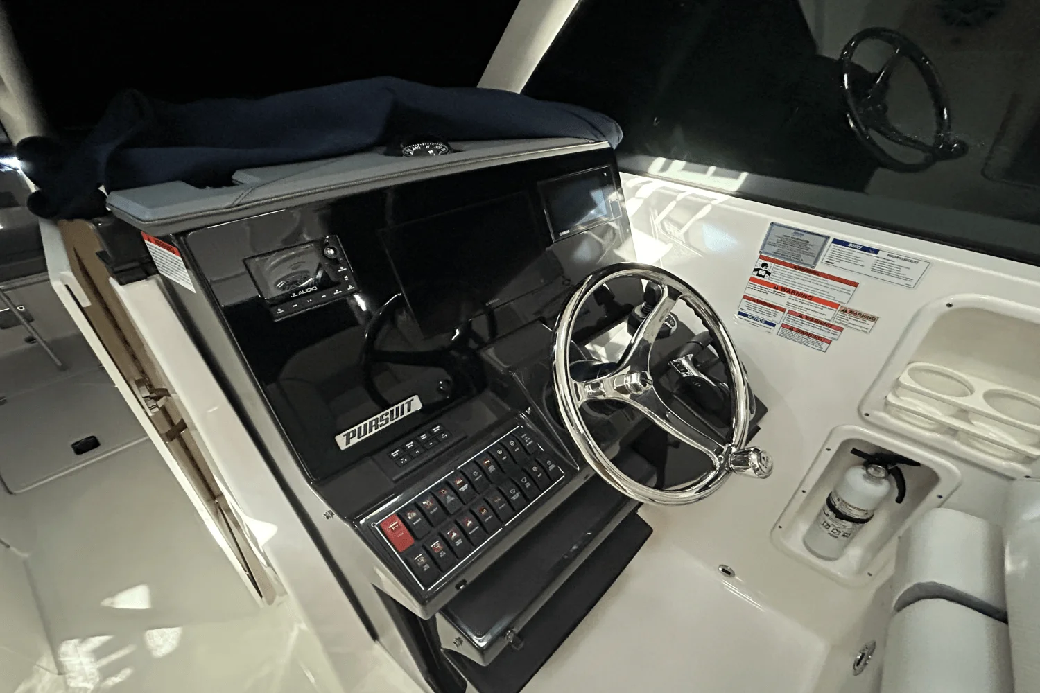 2022 Pursuit DC295 Image Thumbnail #9