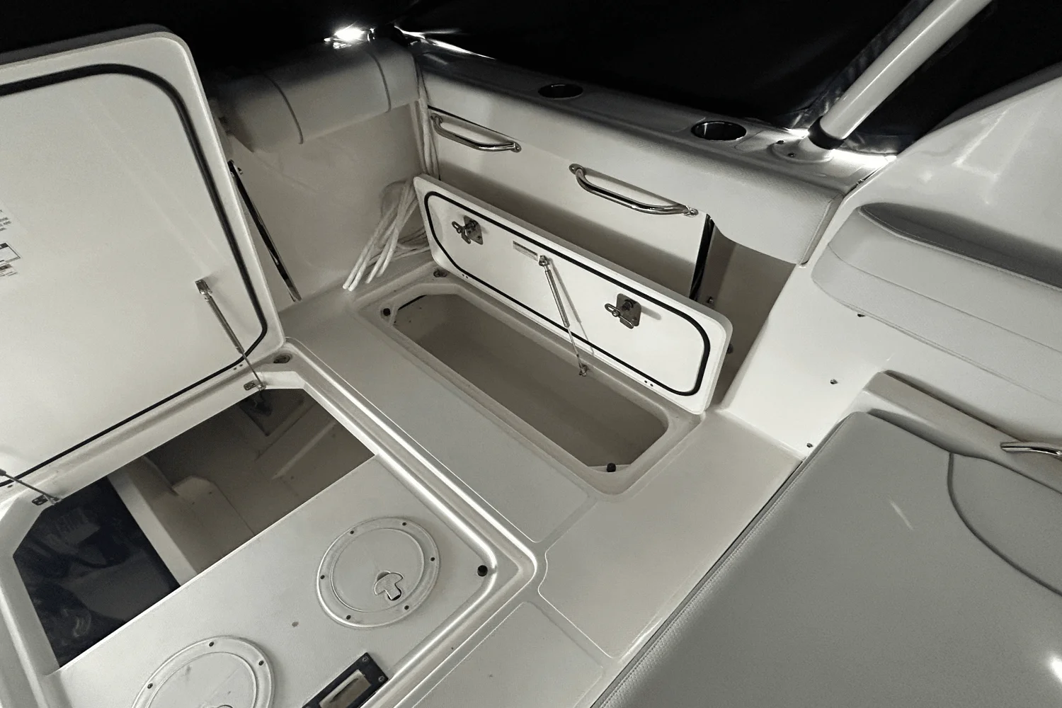 2022 Pursuit DC295 Image Thumbnail #14