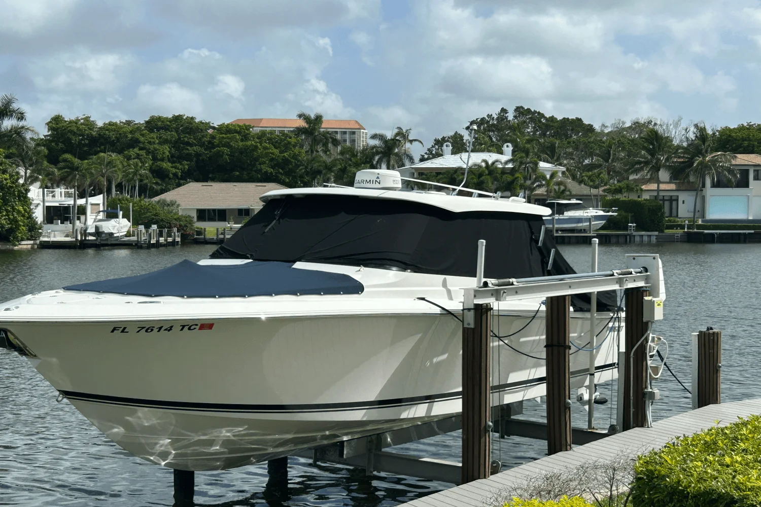 2022 Pursuit DC295 Image Thumbnail #0